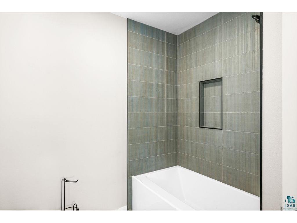 2236 Hoover St Duluth MN 55811 6124378 image33