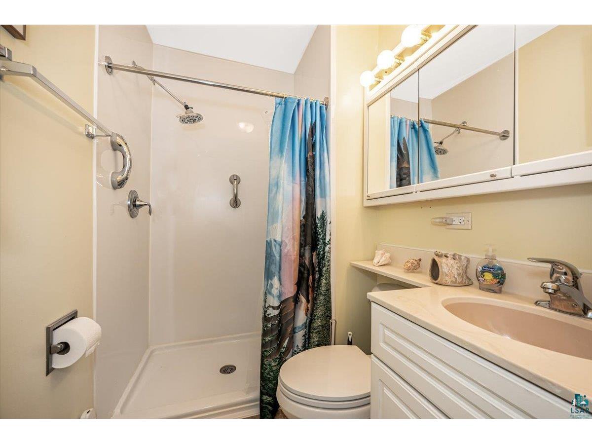 2248 Ensign St Duluth MN 55811 6124431 image15