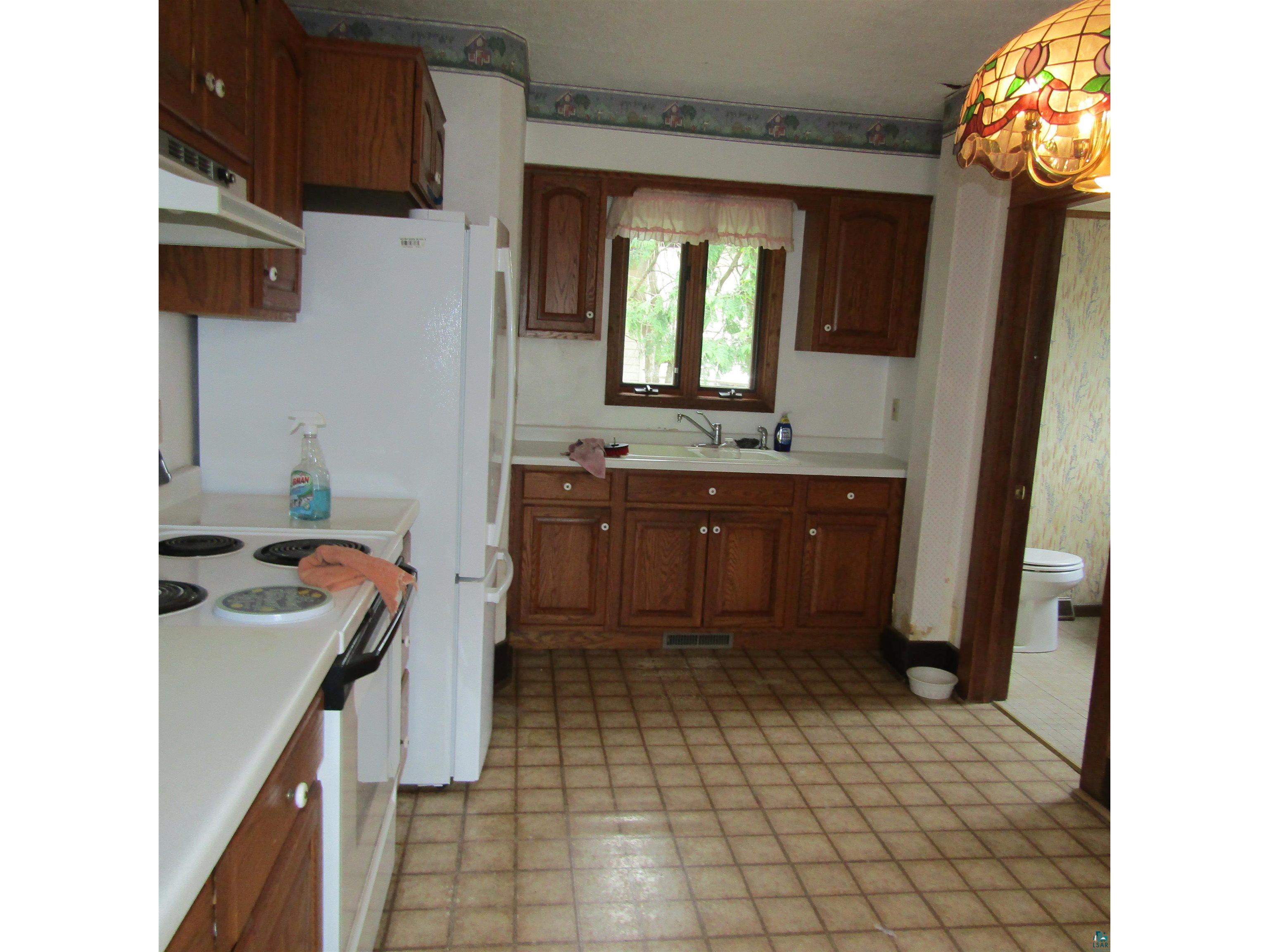 228 E White St Ely MN 55731 6126083 image11