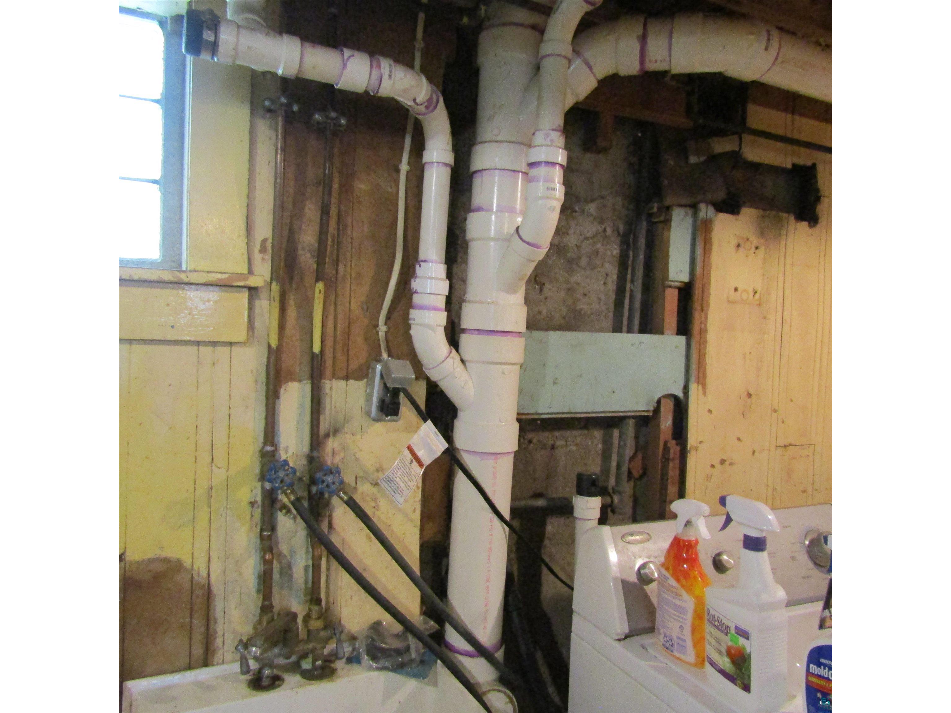 228 E White St Ely MN 55731 6126083 image2