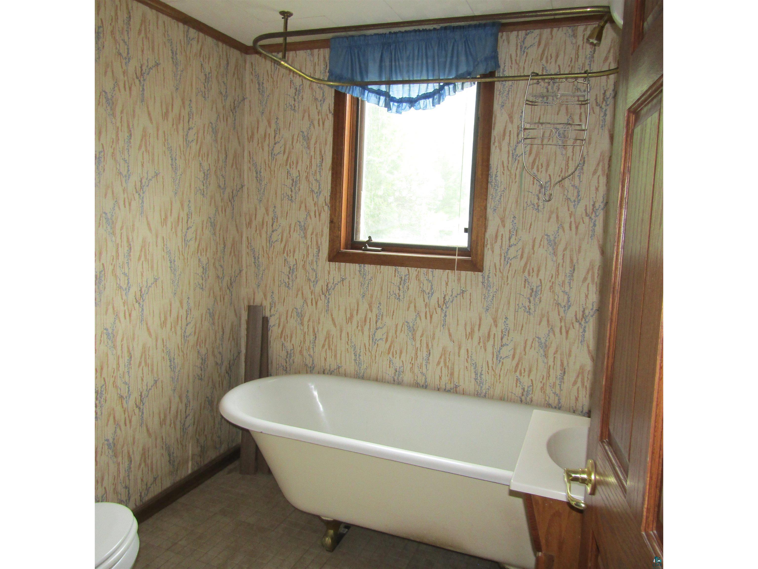 228 E White St Ely MN 55731 6126083 image9