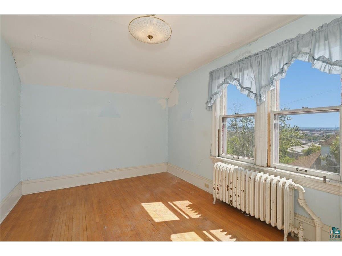 230 N 18th Ave W Duluth MN 55806 6126396 image15