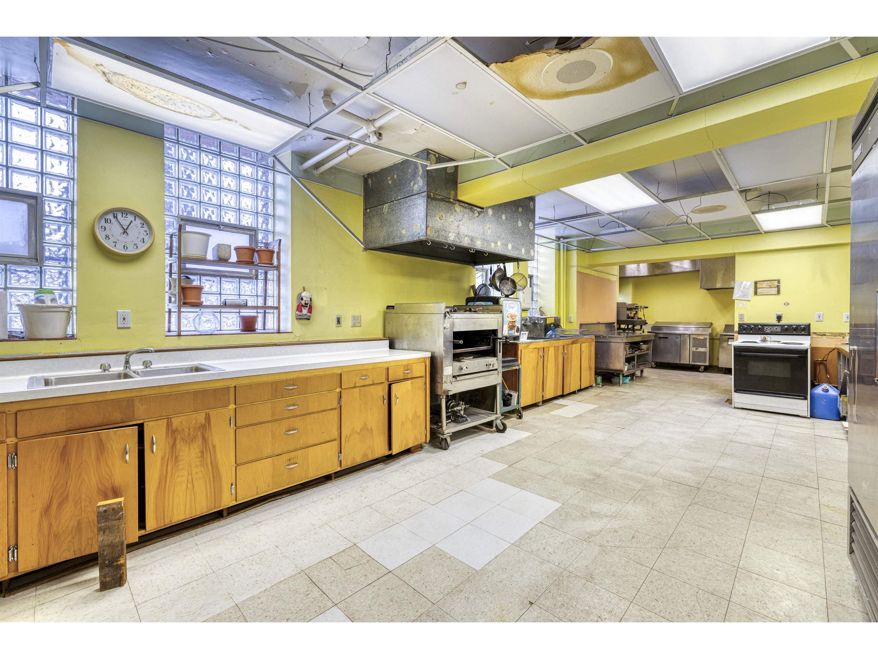 2302/2310 W 3rd St Duluth MN 55806 6123538 image13