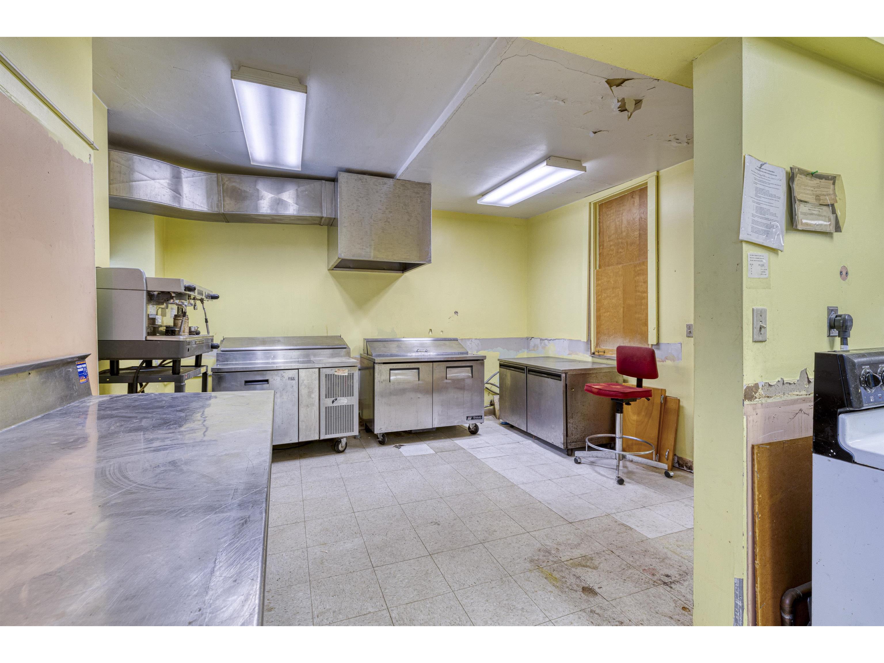 2302/2310 W 3rd St Duluth MN 55806 6123538 image15