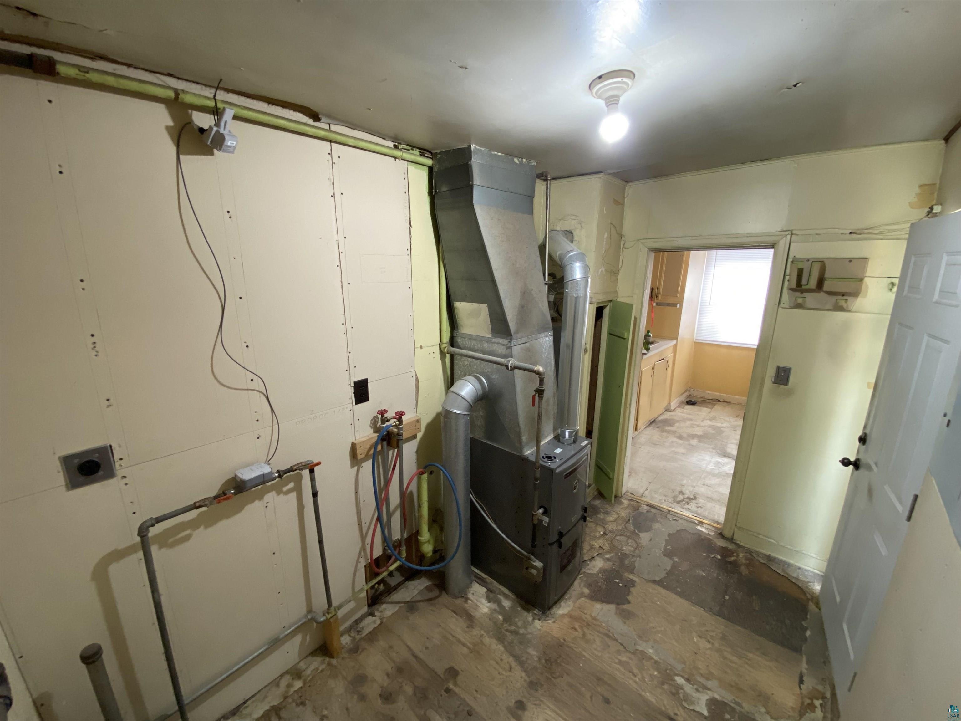 2305 Pershing St Duluth MN 55811 6126810 image9