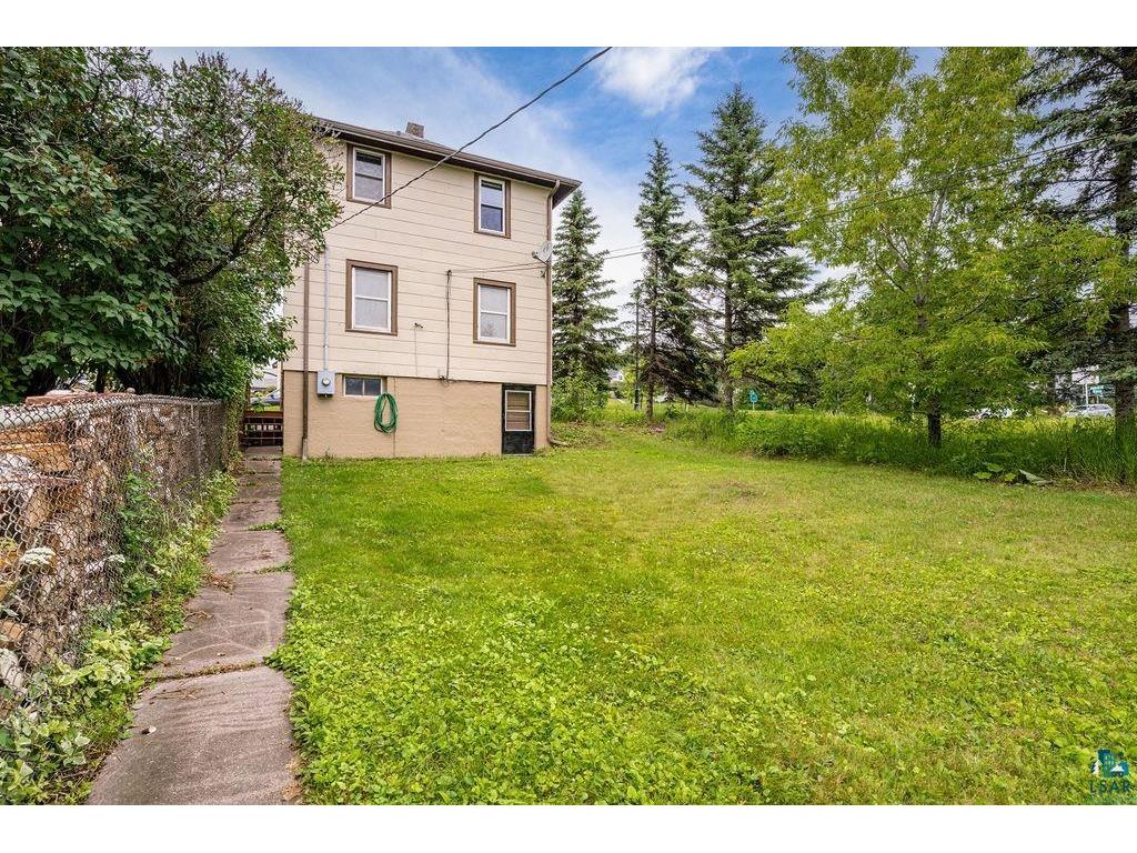 2306 W 12th St Duluth MN 55806 6126659 image23