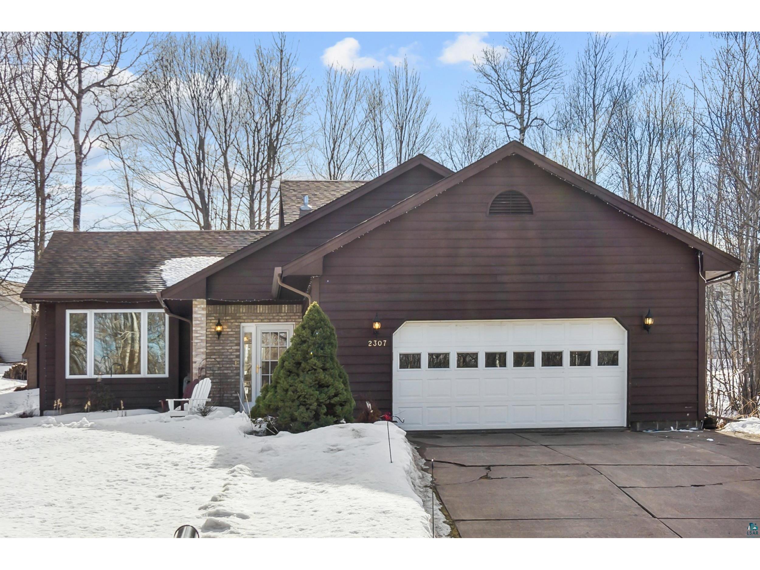 2307 Portage Dr Duluth MN 55811 6117975 image1