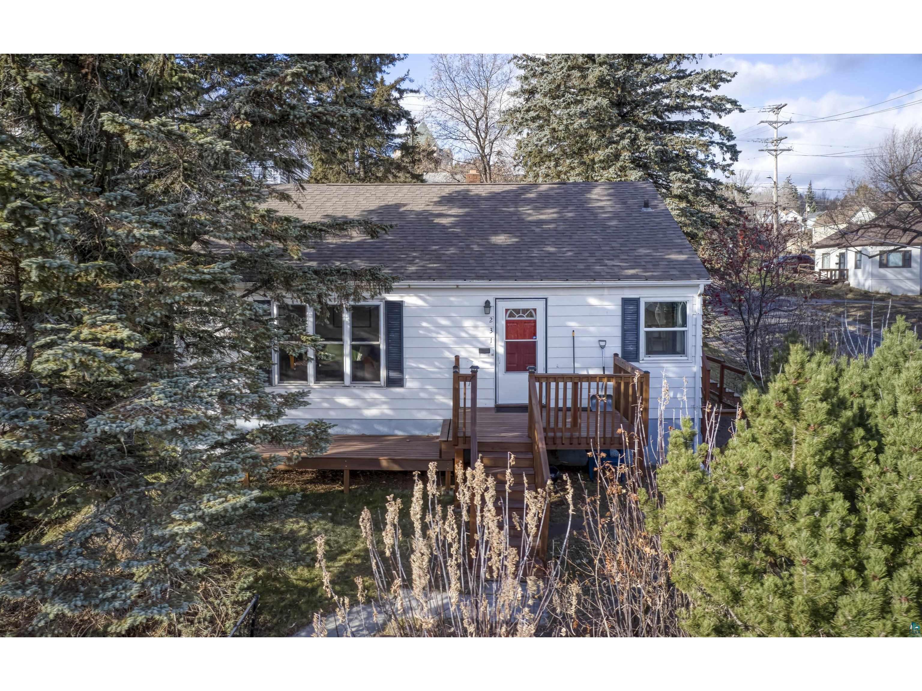 231 E 7th St Duluth MN 55805 6111624 image1