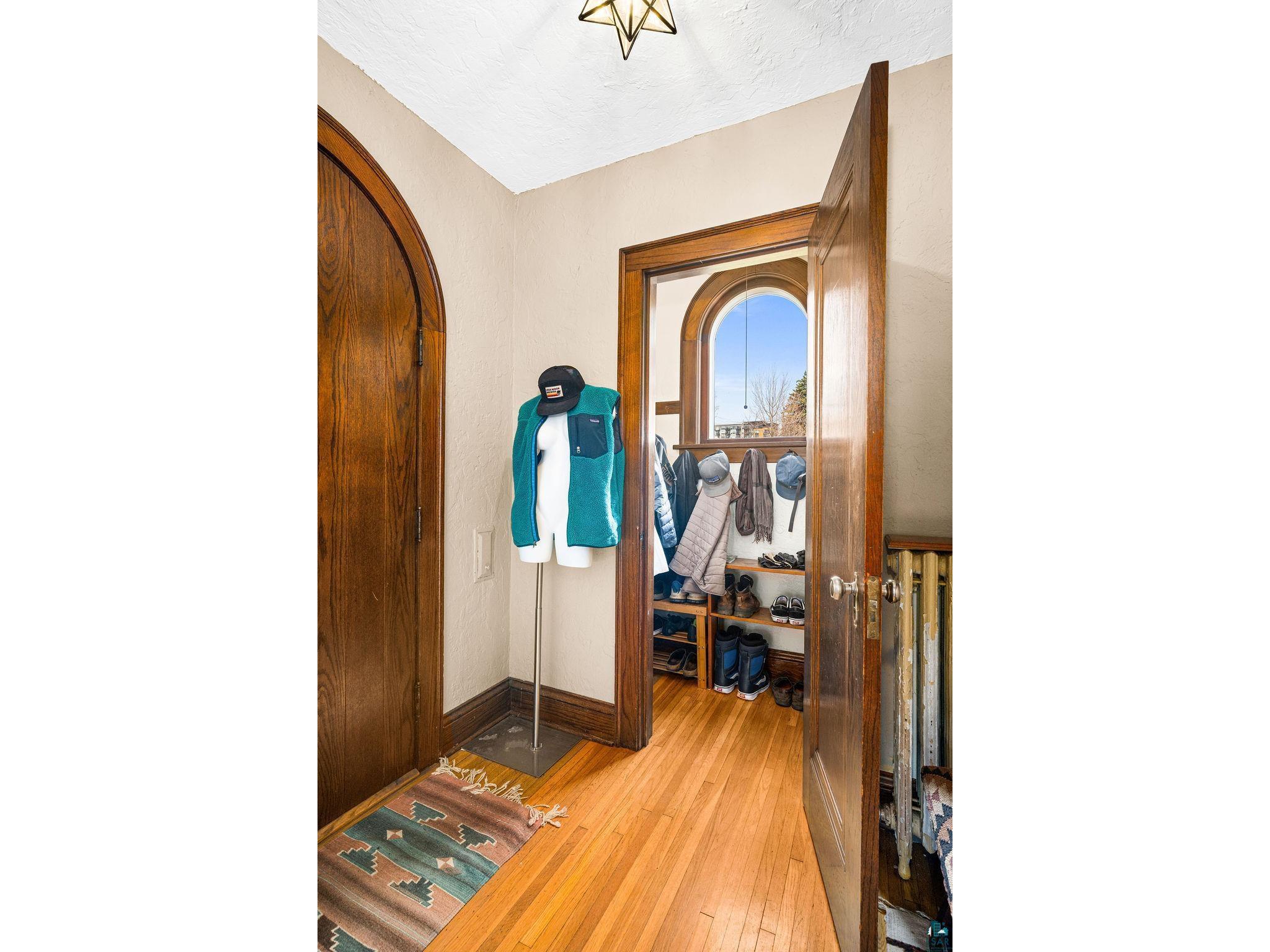2312 E 8th St Duluth MN 55812 6125194 image3