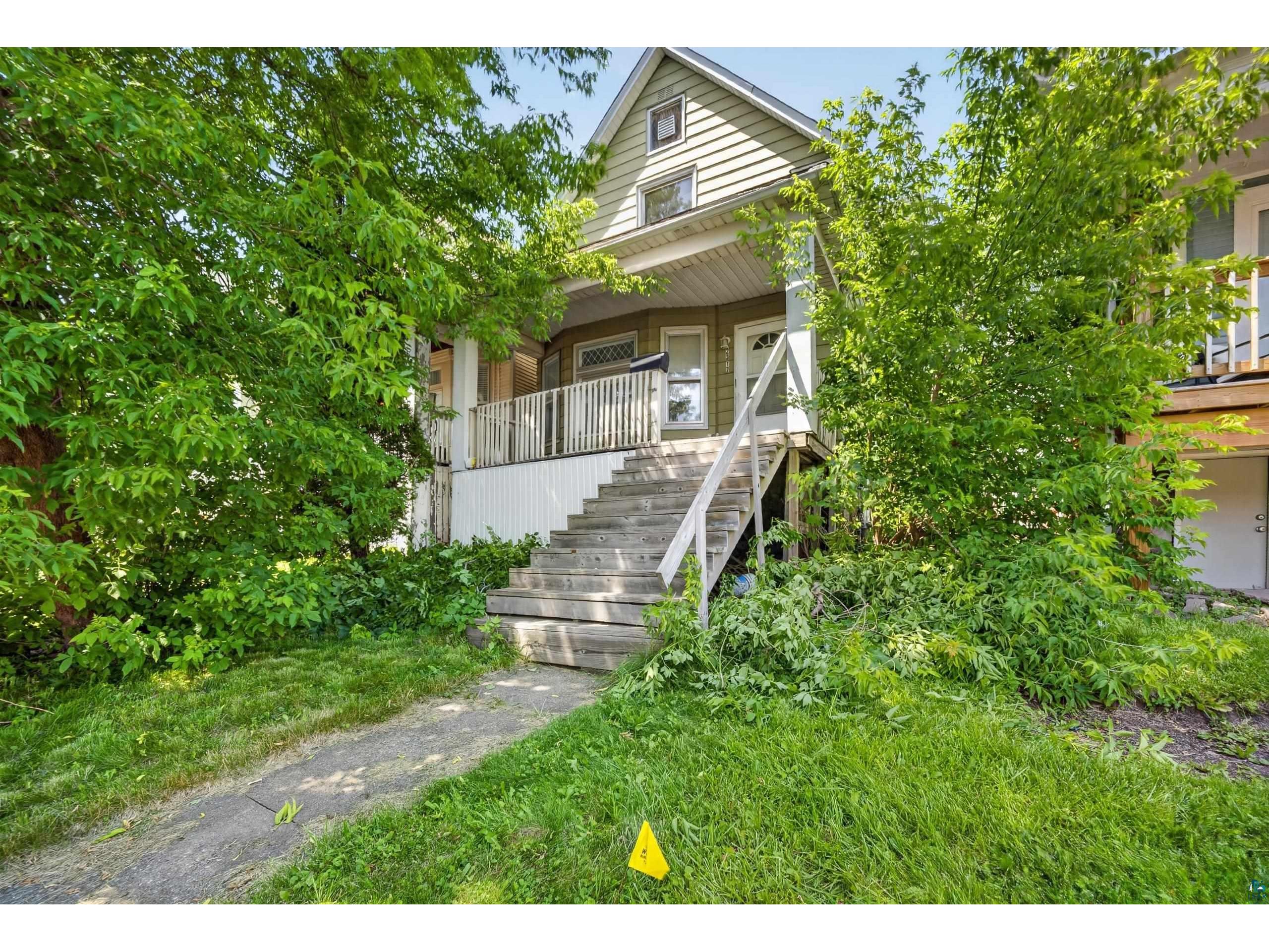 2317 W 4th Street Duluth MN 55806 6126875 image1