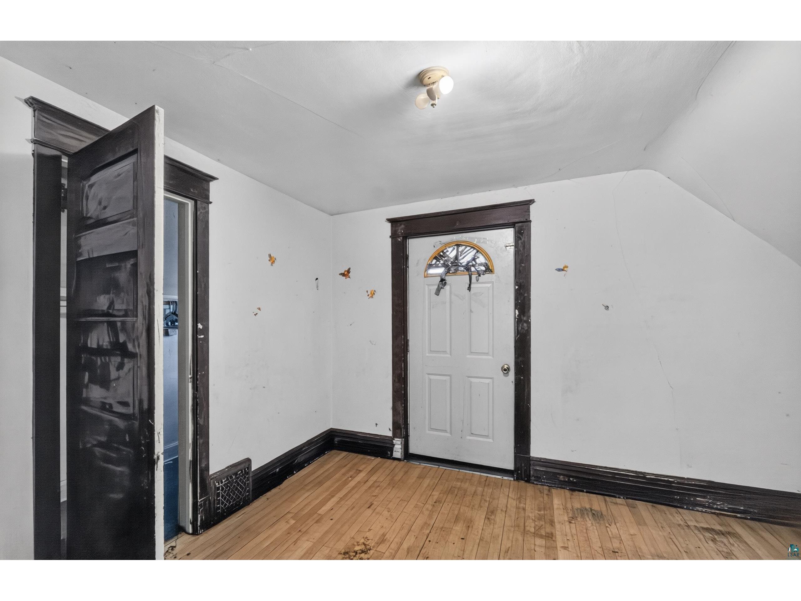 2317 W 4th Street Duluth MN 55806 6126875 image11