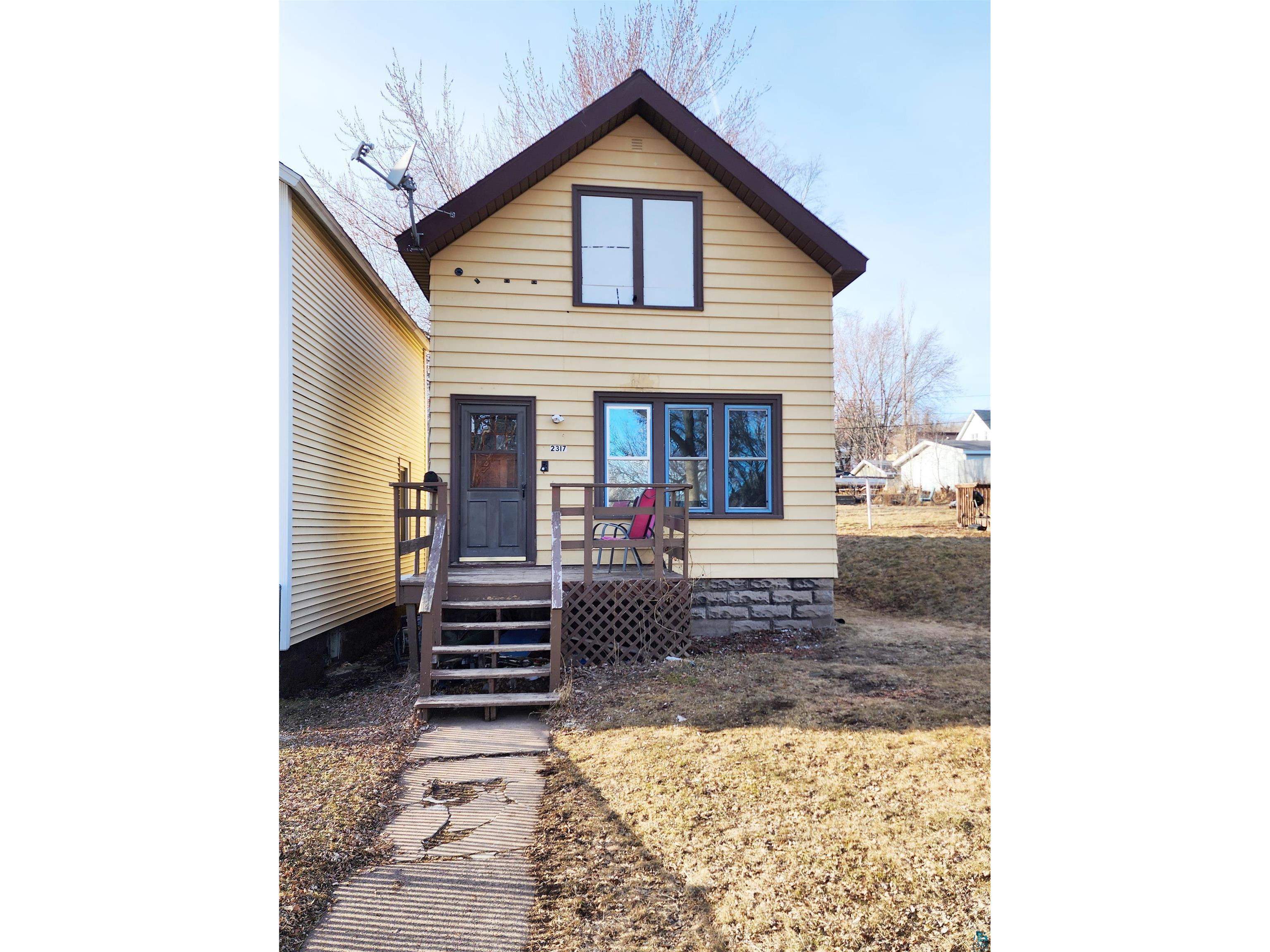 2317 W 5th St Duluth MN 55806 6112655 image1