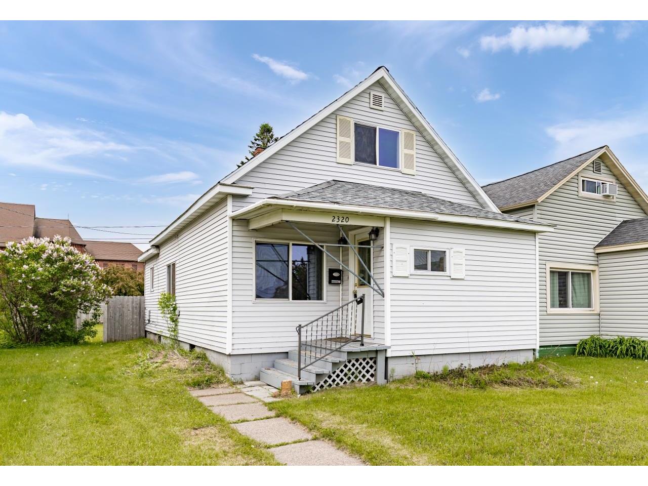 2320 E 3rd St Superior WI 54880 6120137 image1