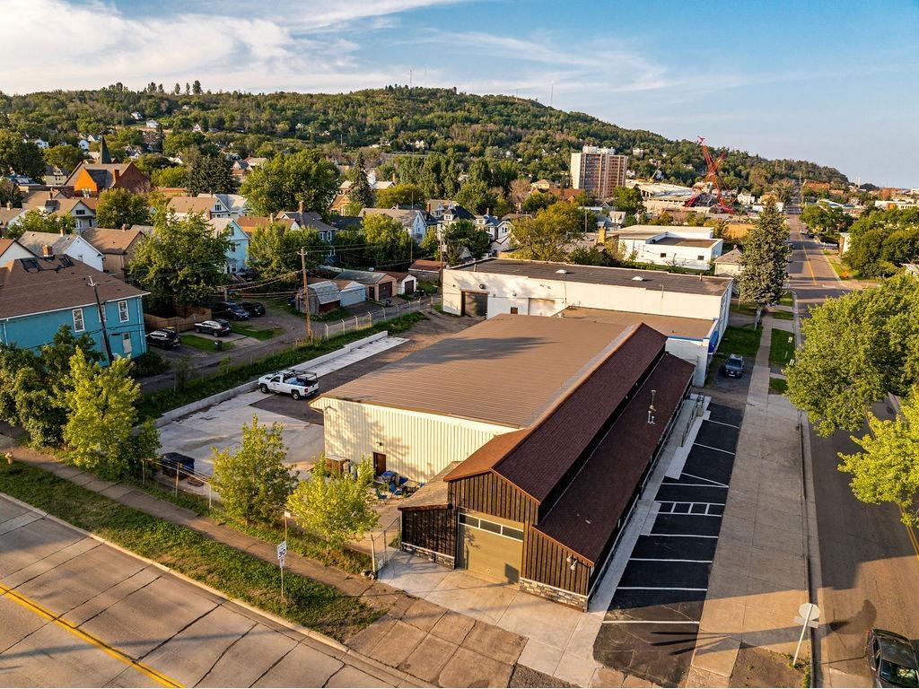 2321 W 1st St Duluth MN 55806 6115703 image1