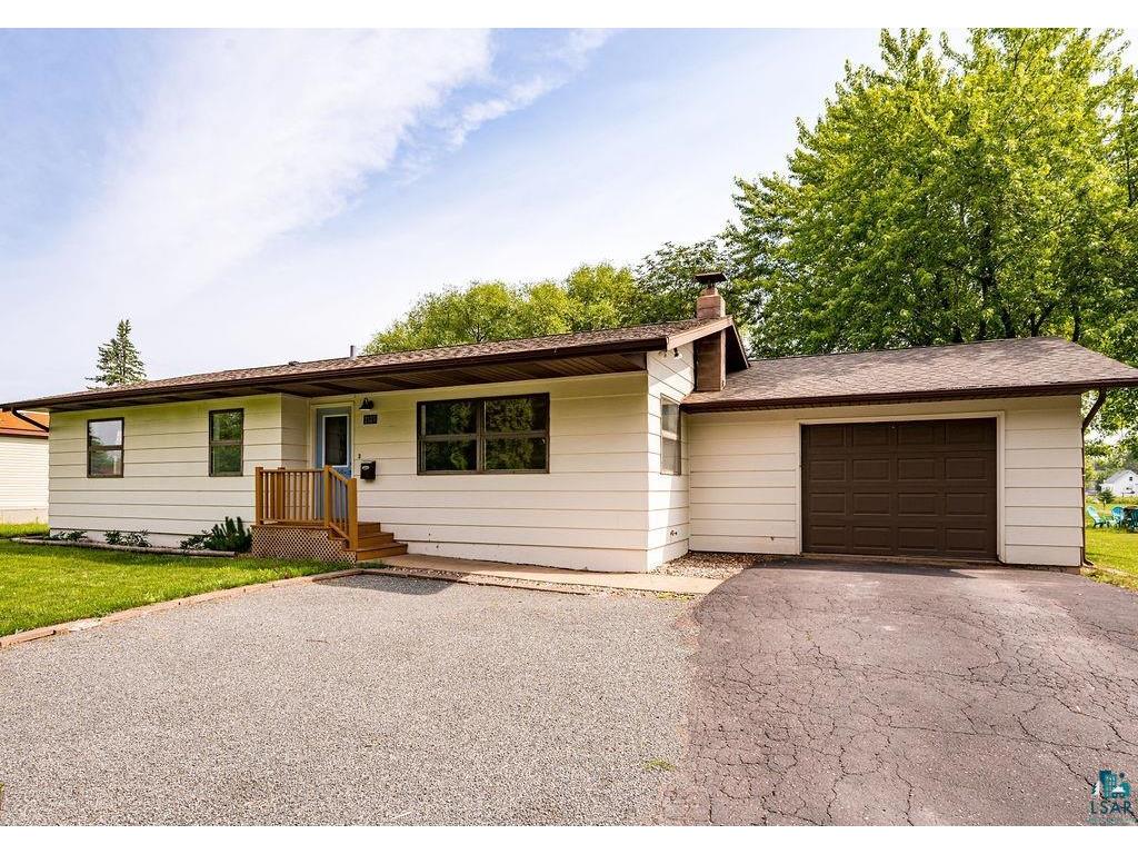 2323 E 10th St Superior WI 54880 6109656 image1