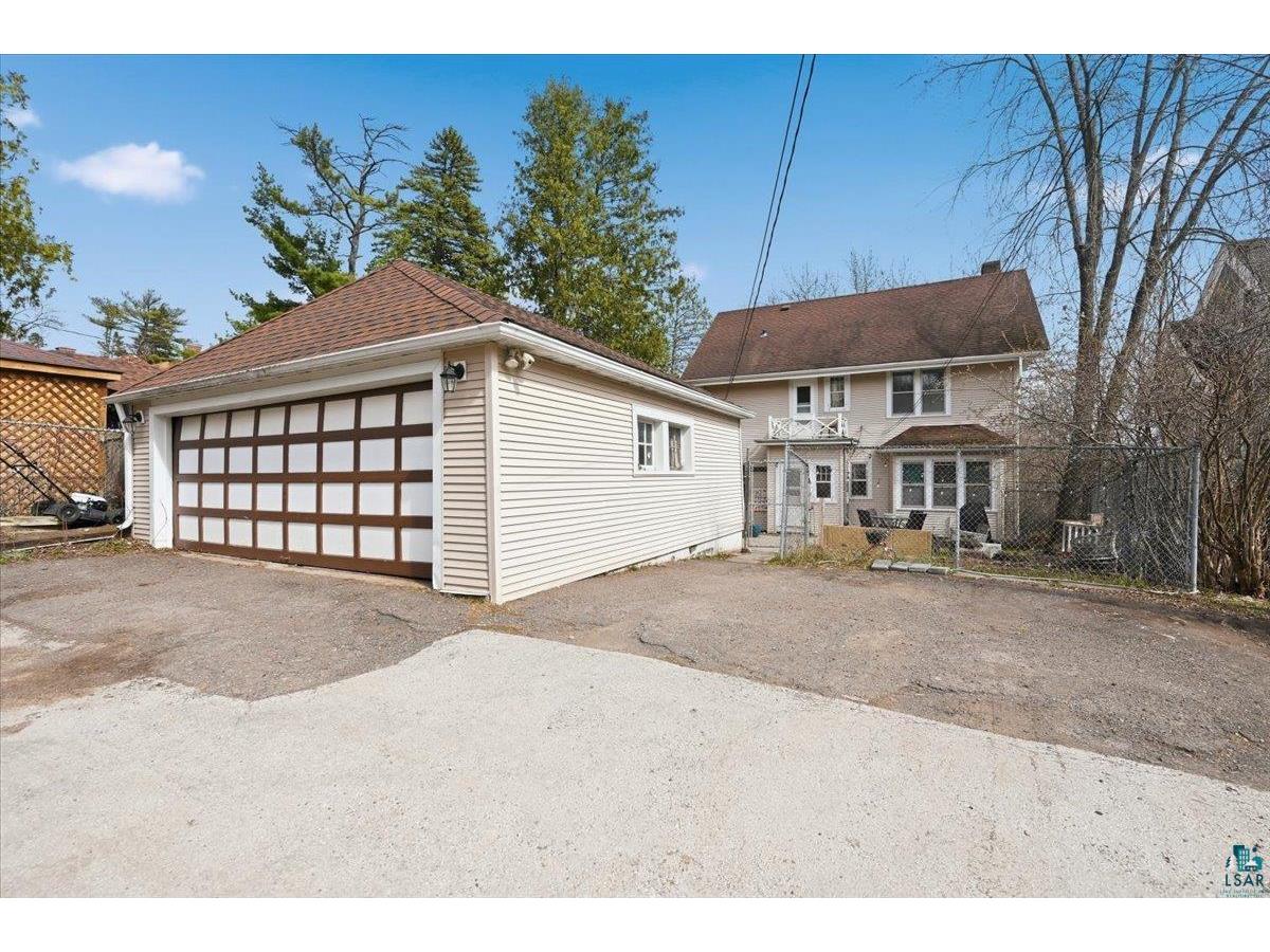 2327 E 4th St Duluth MN 55812 6125012 image3