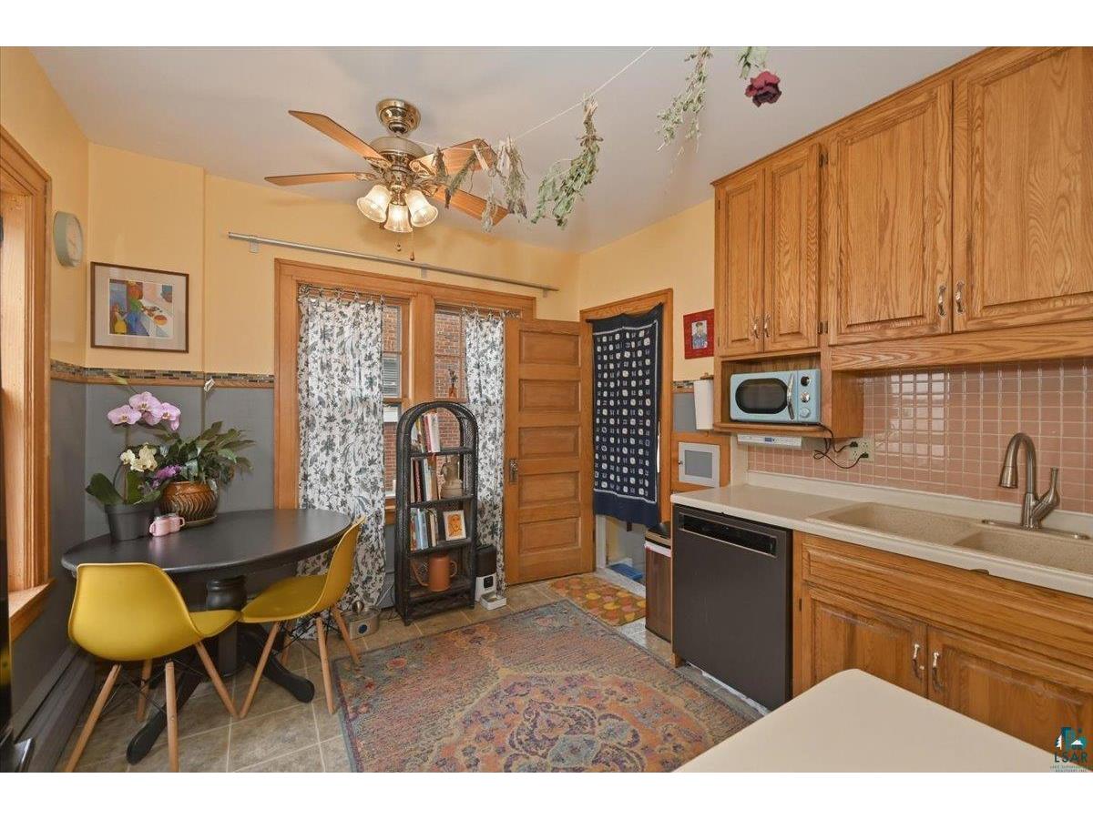 2327 E 4th St Duluth MN 55812 6125012 image8
