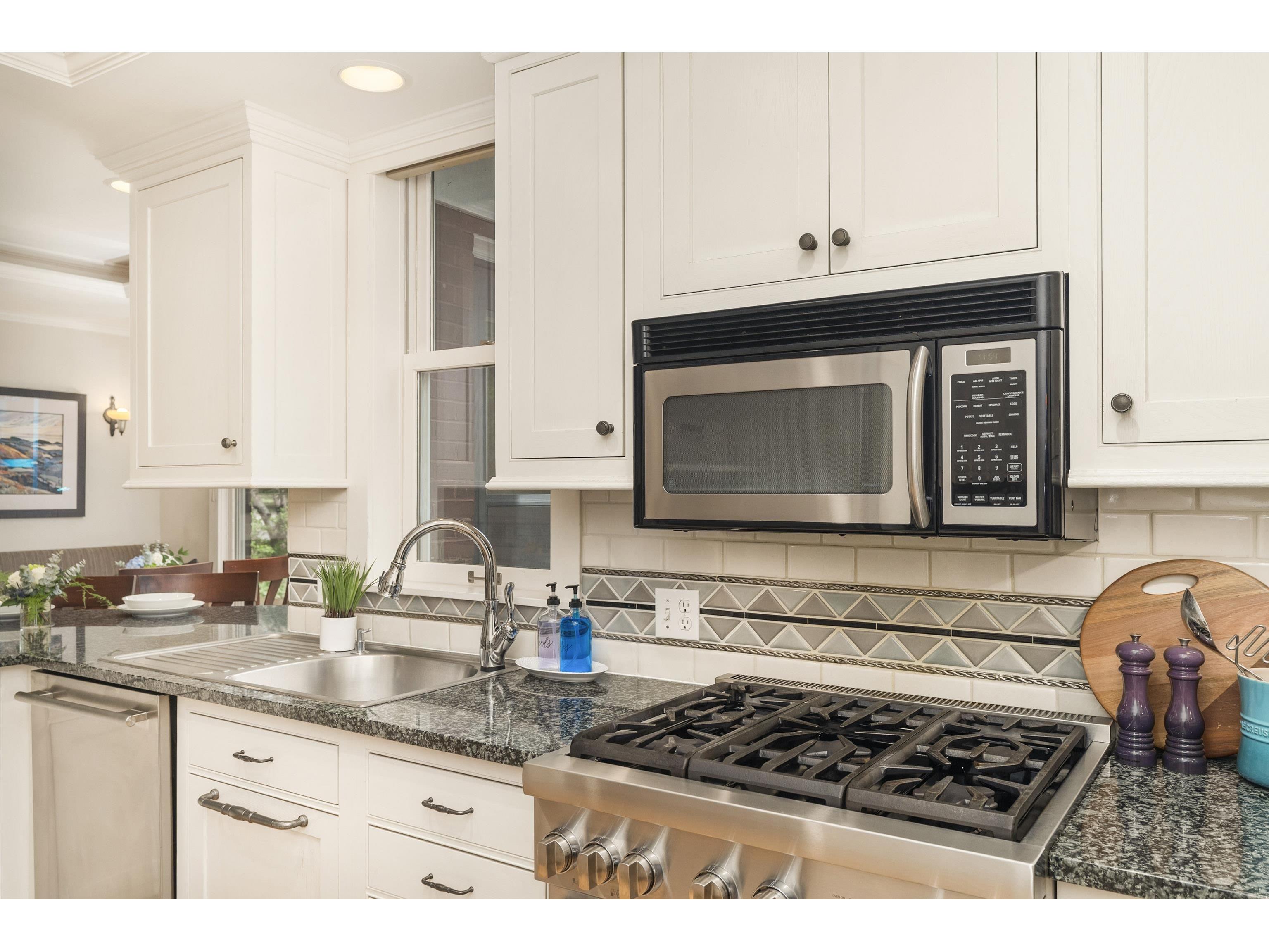 2328 E 3rd St Duluth MN 55812 6117323 image25