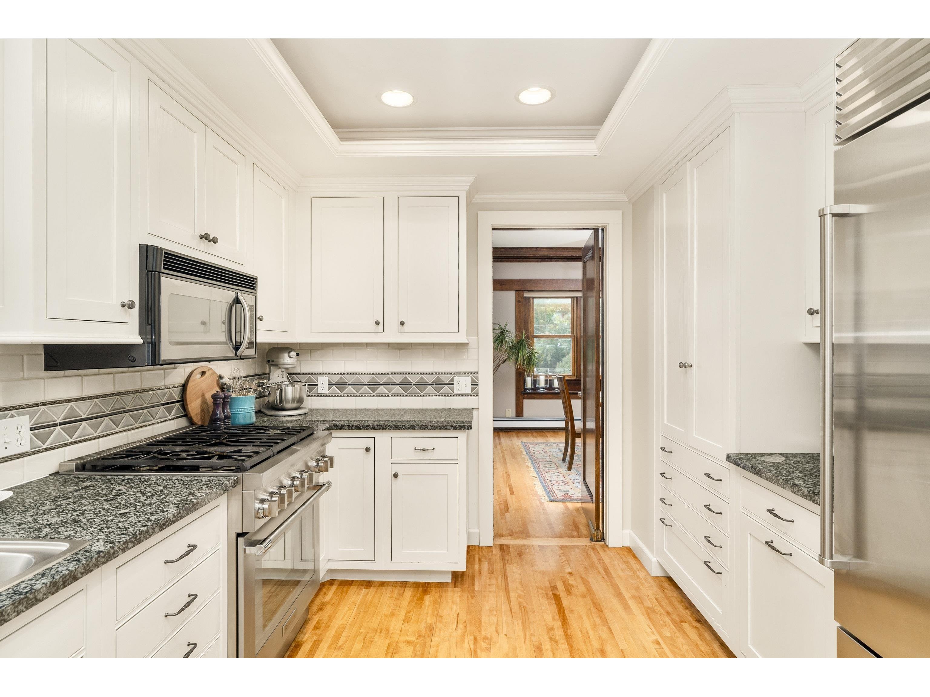 2328 E 3rd St Duluth MN 55812 6117323 image27