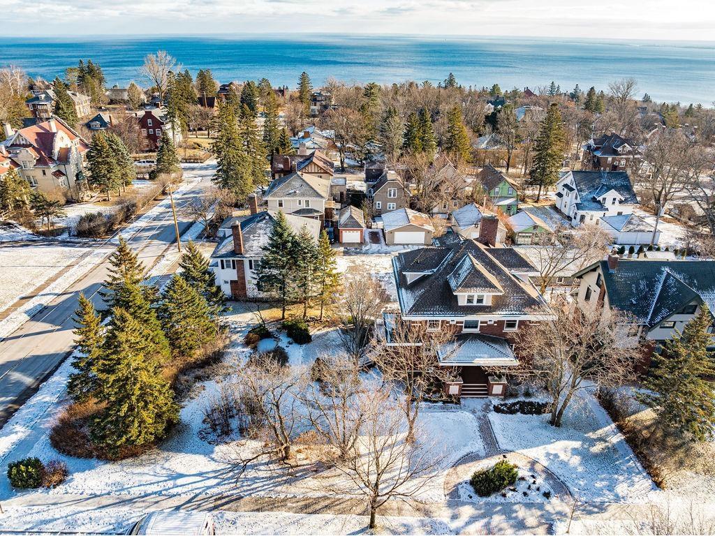 2328 E 3rd St Duluth MN 55812 6117323 image4