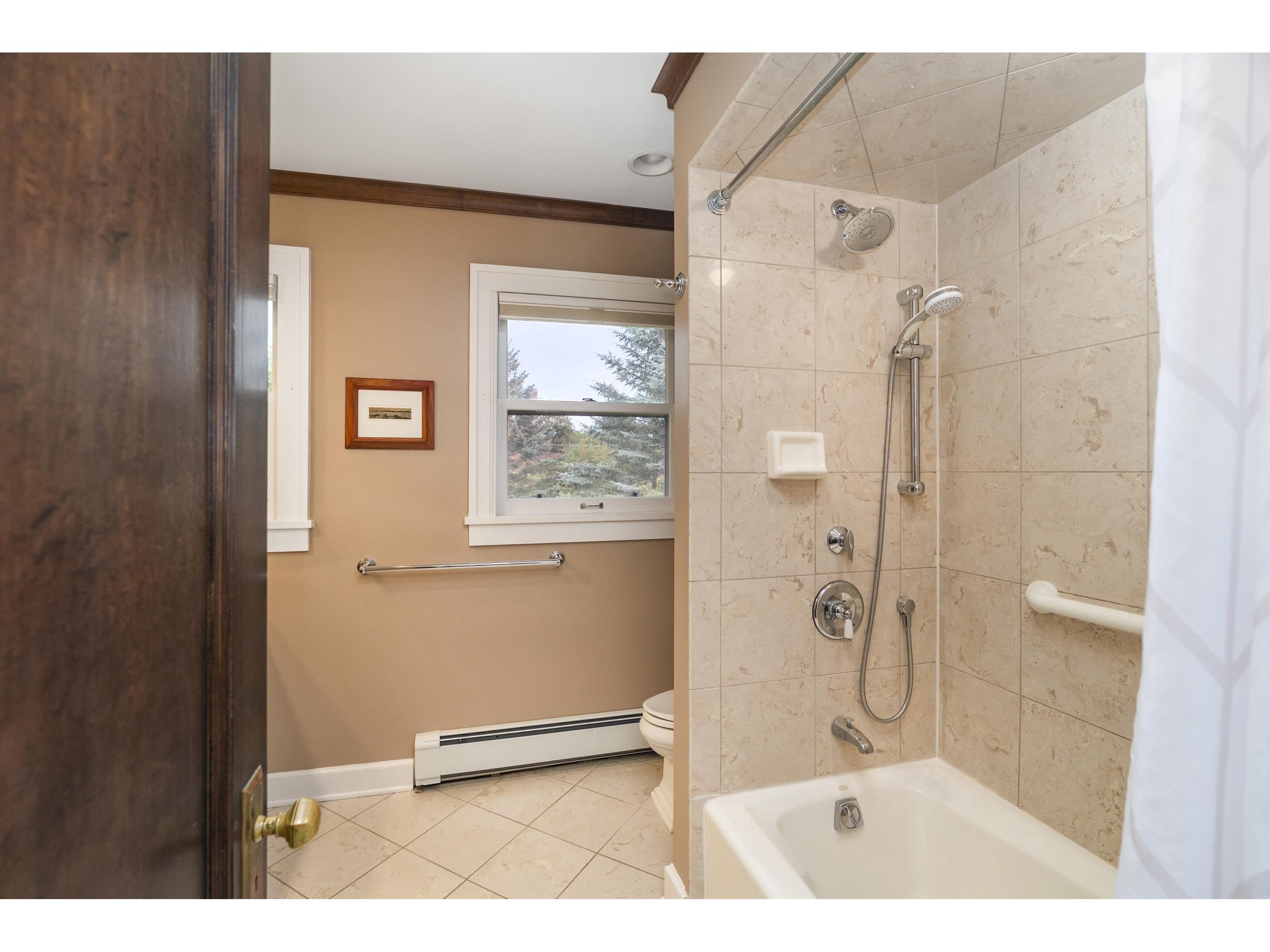 2328 E 3rd St Duluth MN 55812 6117323 image41