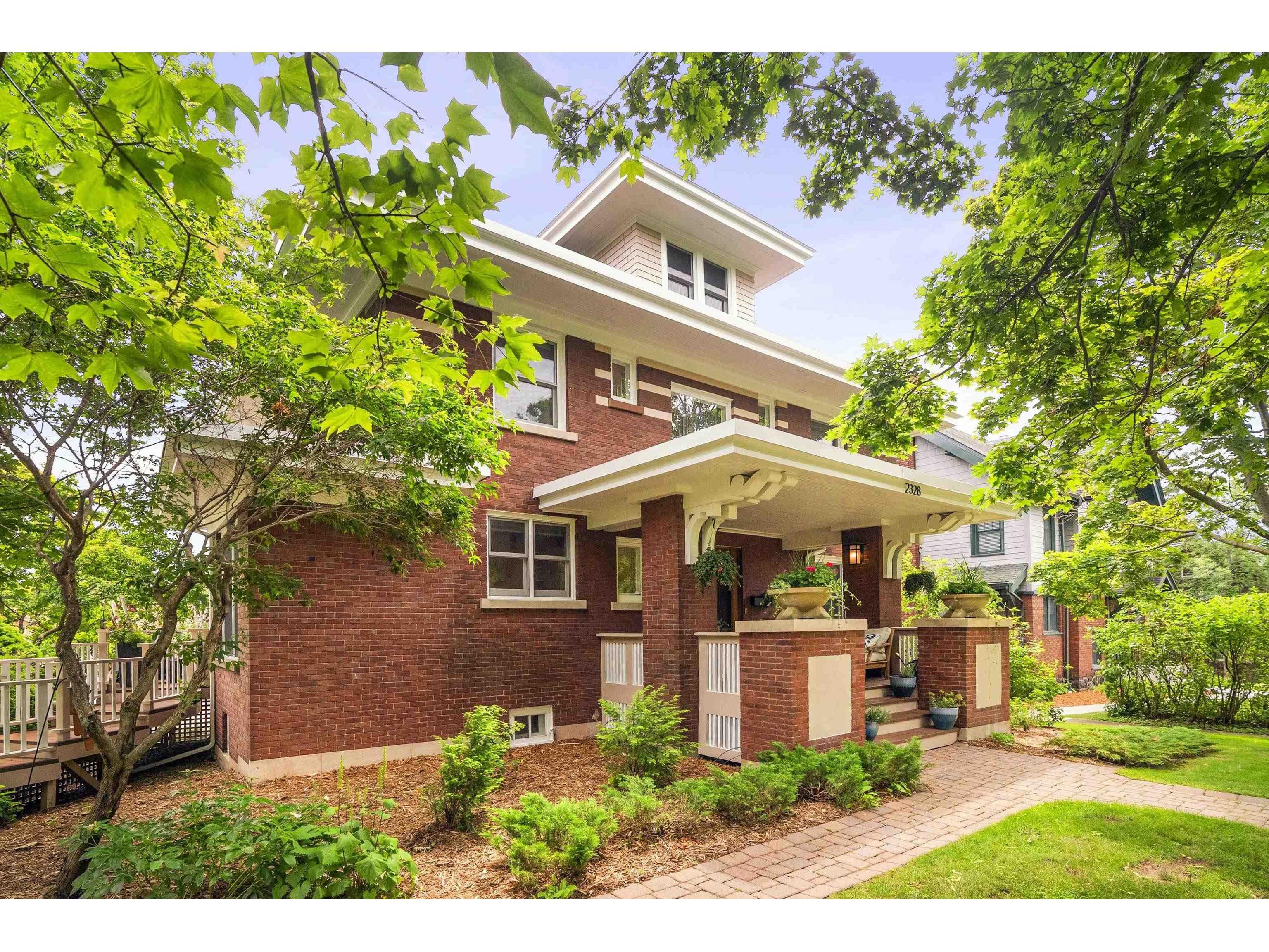 2328 E 3rd St Duluth MN 55812 6117323 image5