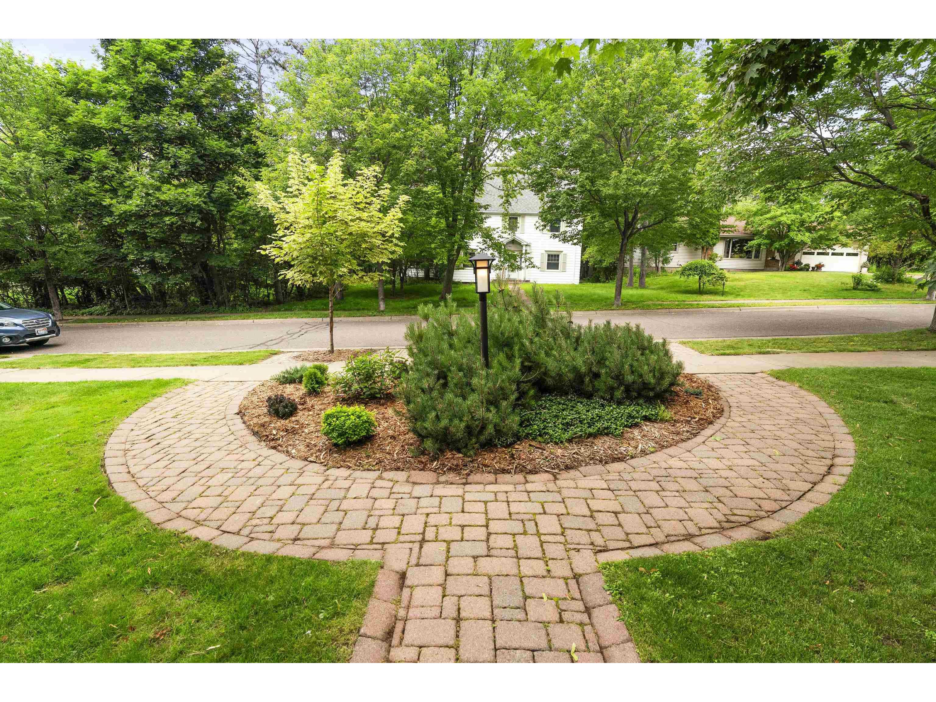 2328 E 3rd St Duluth MN 55812 6117323 image6