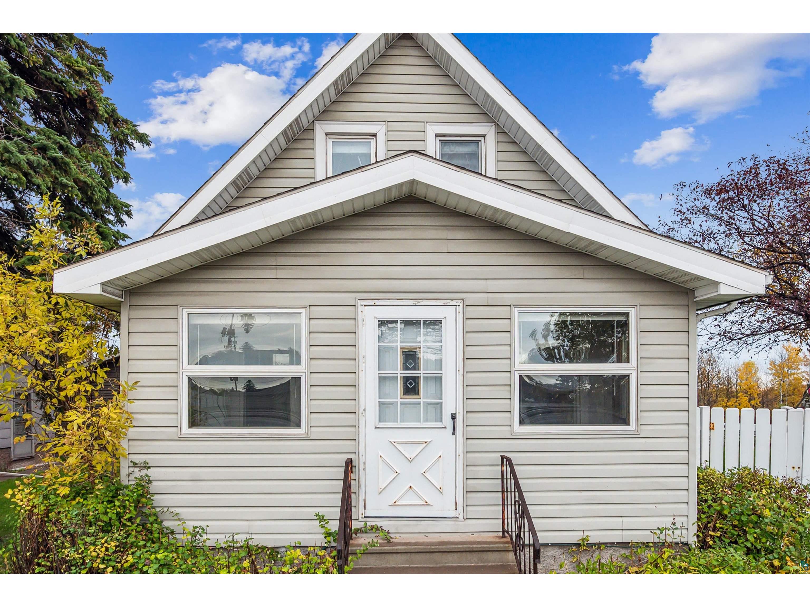 2329 E 2nd St Superior WI 54880 6111222 image1