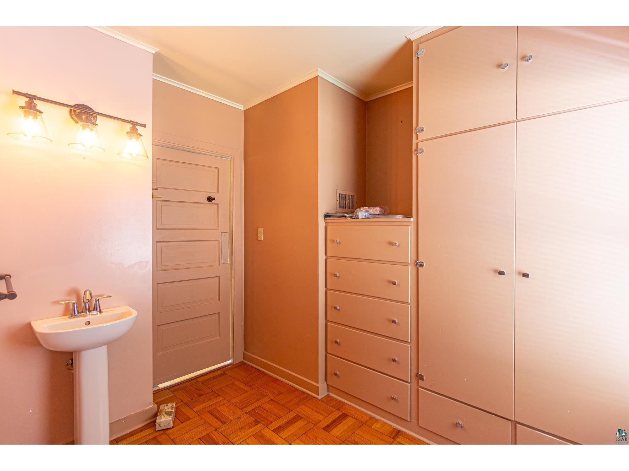 235 E Harvey St Ely MN 55731 6120829 image16