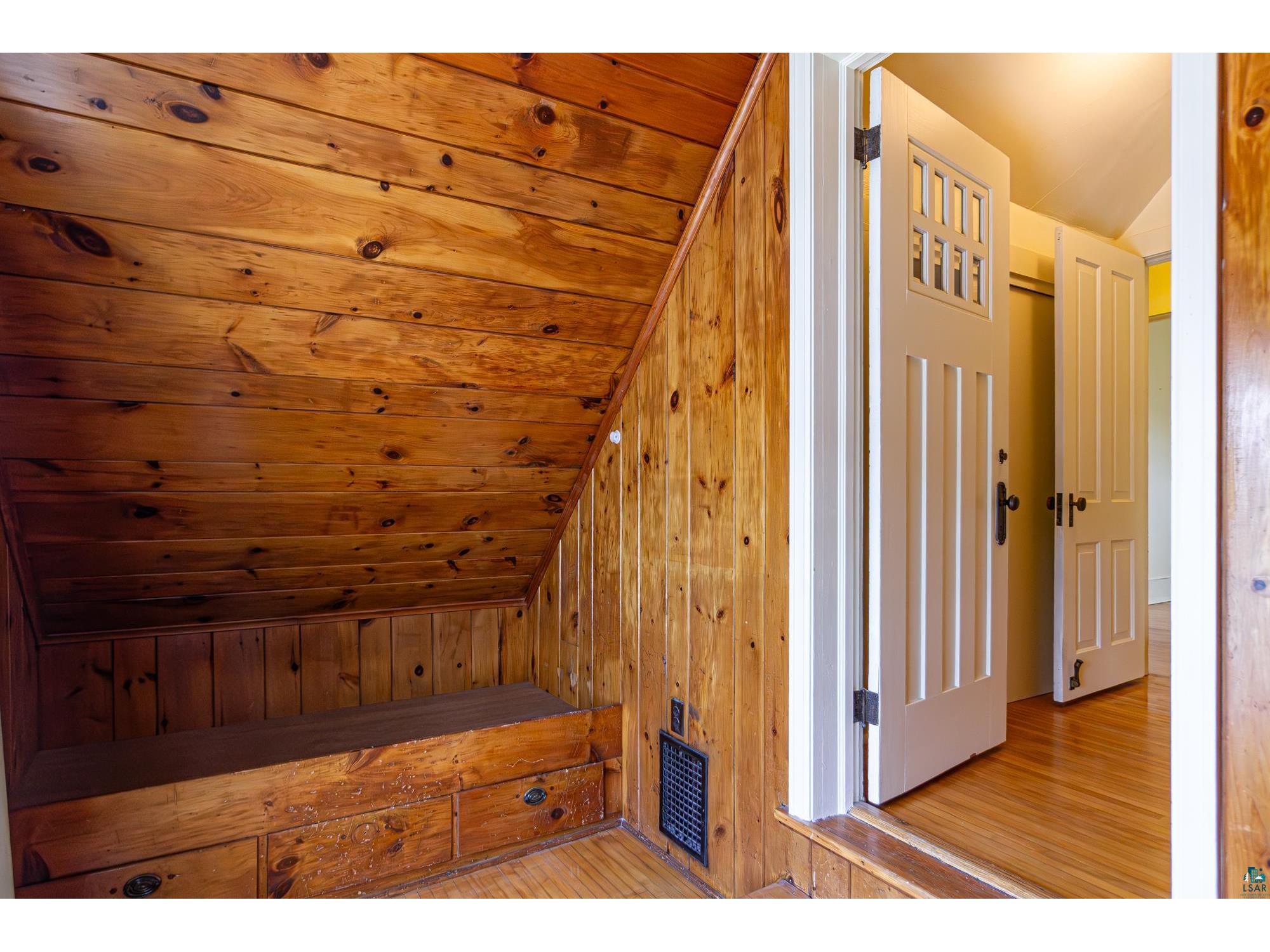 235 E Harvey St Ely MN 55731 6120829 image30