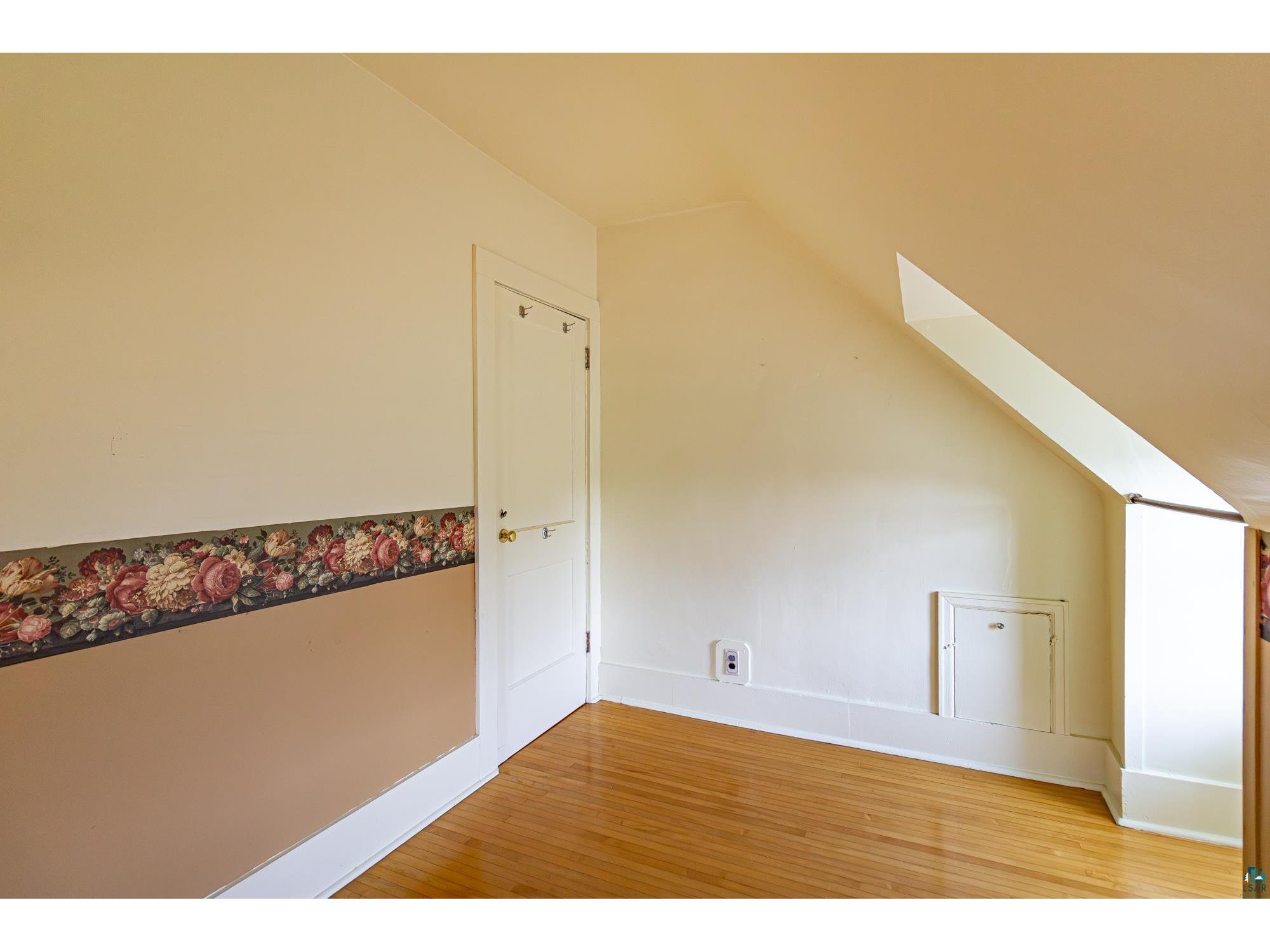 235 E Harvey St Ely MN 55731 6120829 image32