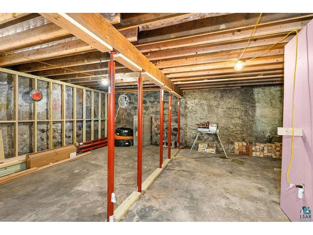 24 W 5th St Duluth MN 55806 6125885 image14