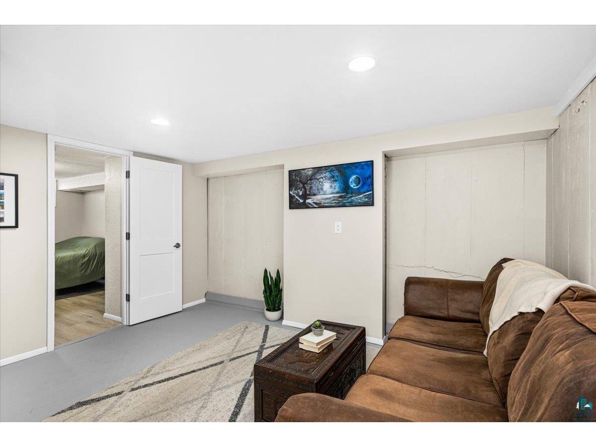 240 W Redwing St Duluth MN 55803 6124701 image18