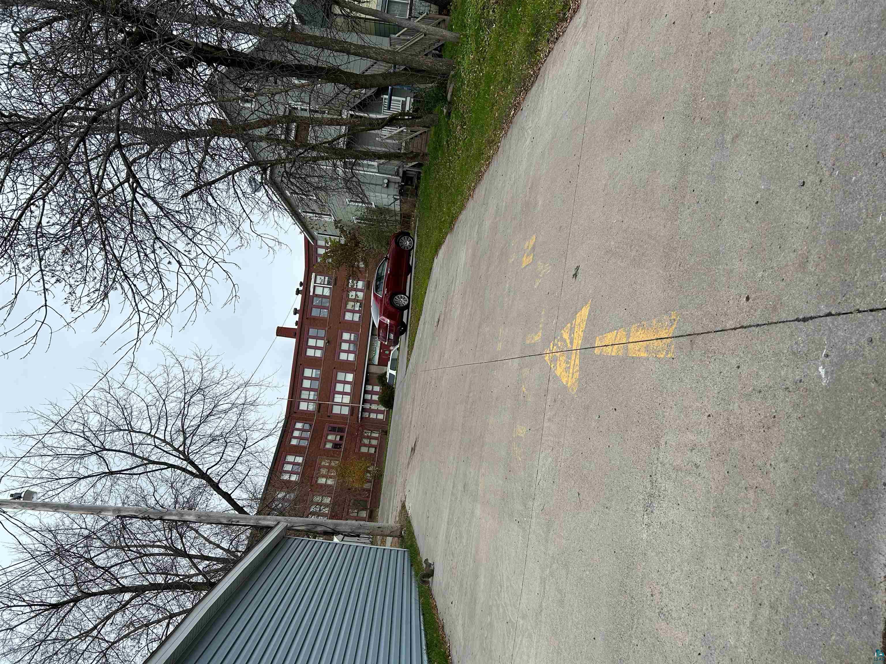 2400 W 4th St Duluth MN 55806 6111535 image1