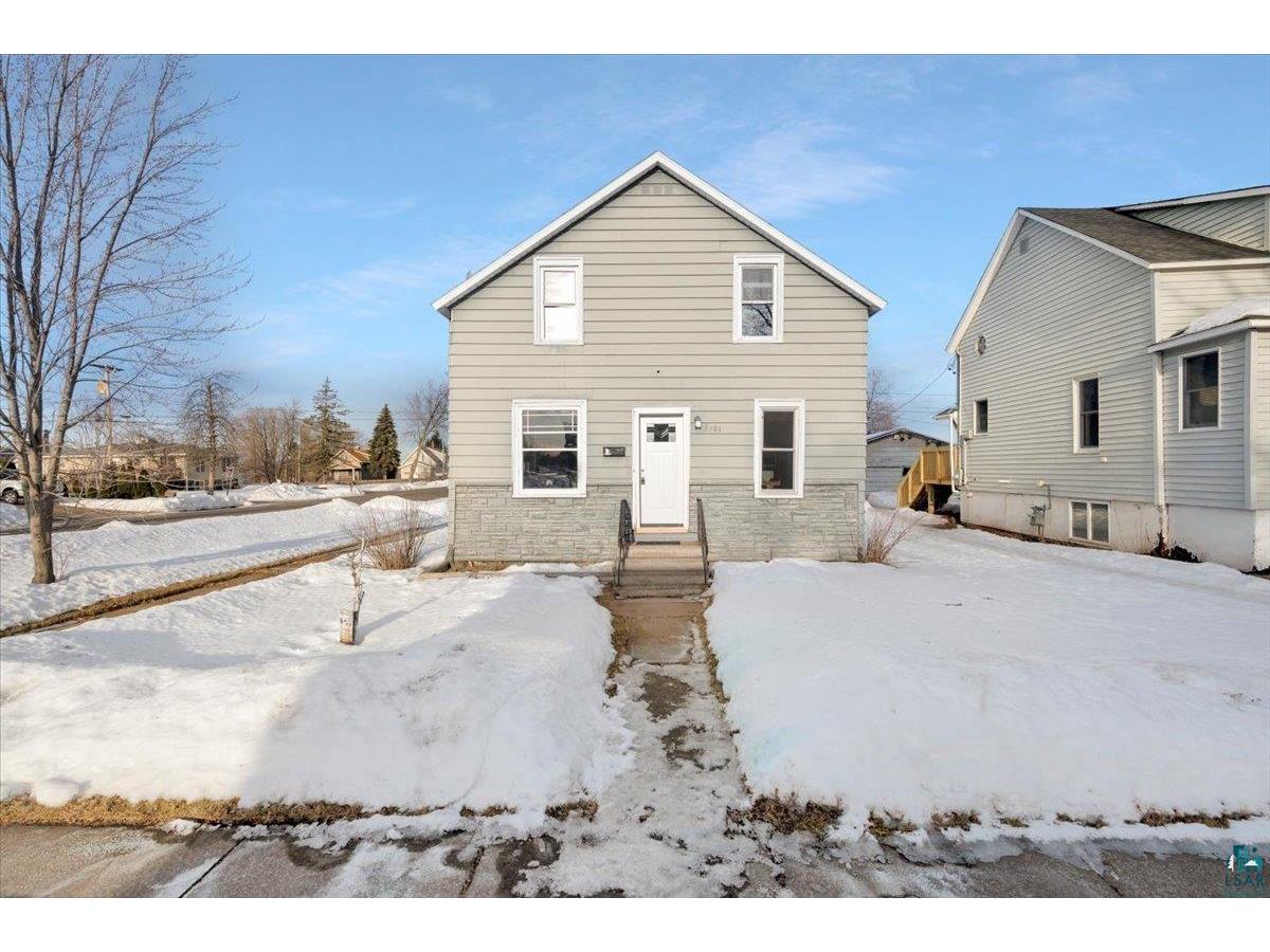 2401 E 3rd St Superior WI 54880 6106951 image1