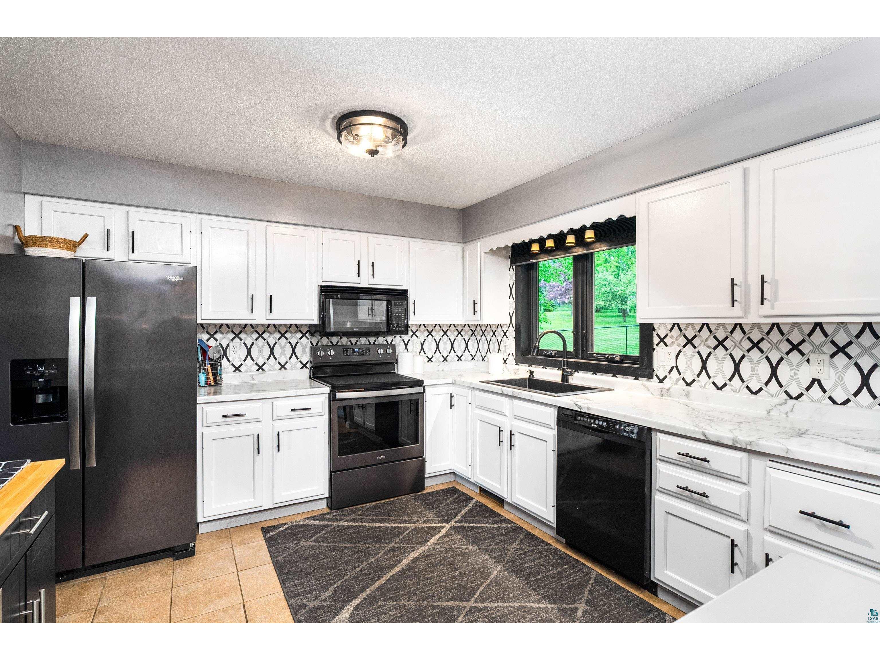 2401 W 23rd St Duluth MN 55811 6125880 image15