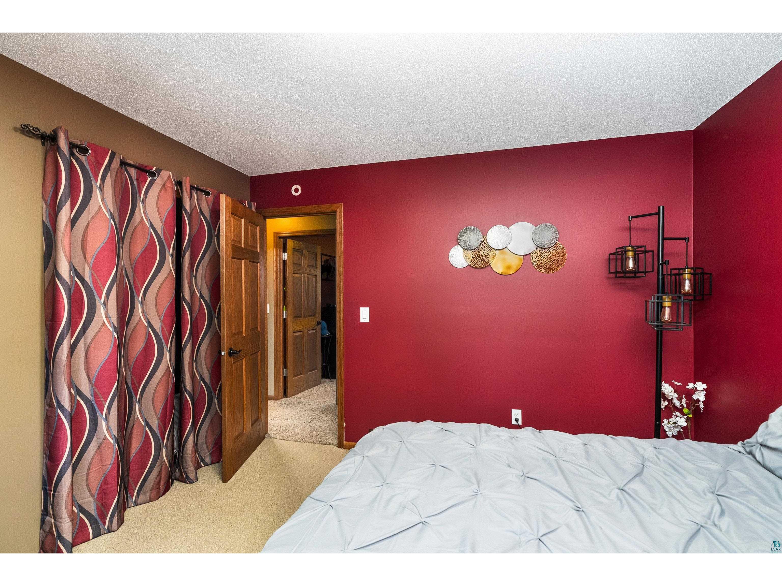 2401 W 23rd St Duluth MN 55811 6125880 image21
