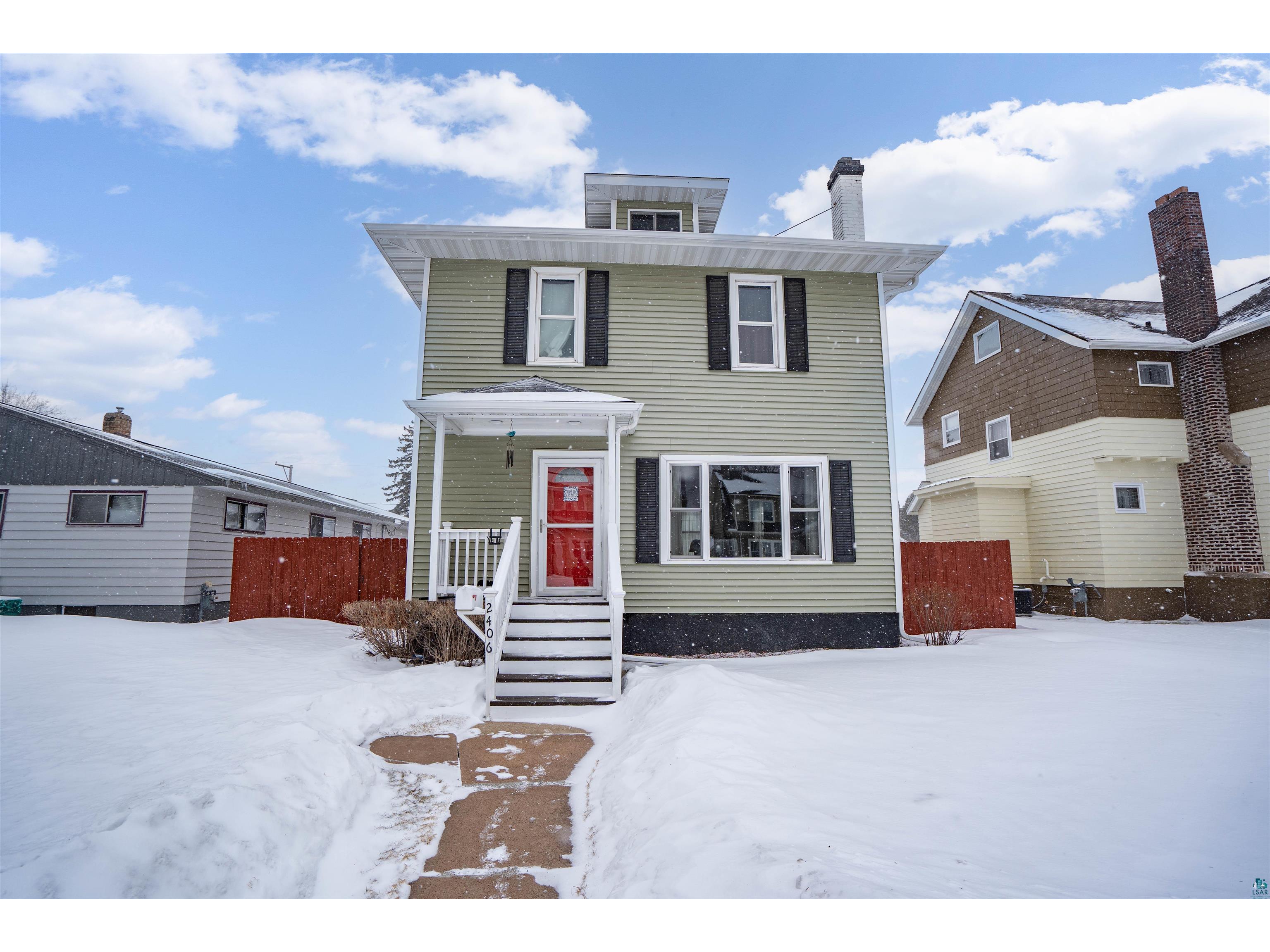 2406 Hughitt Ave Superior WI 54880 6106990 image1