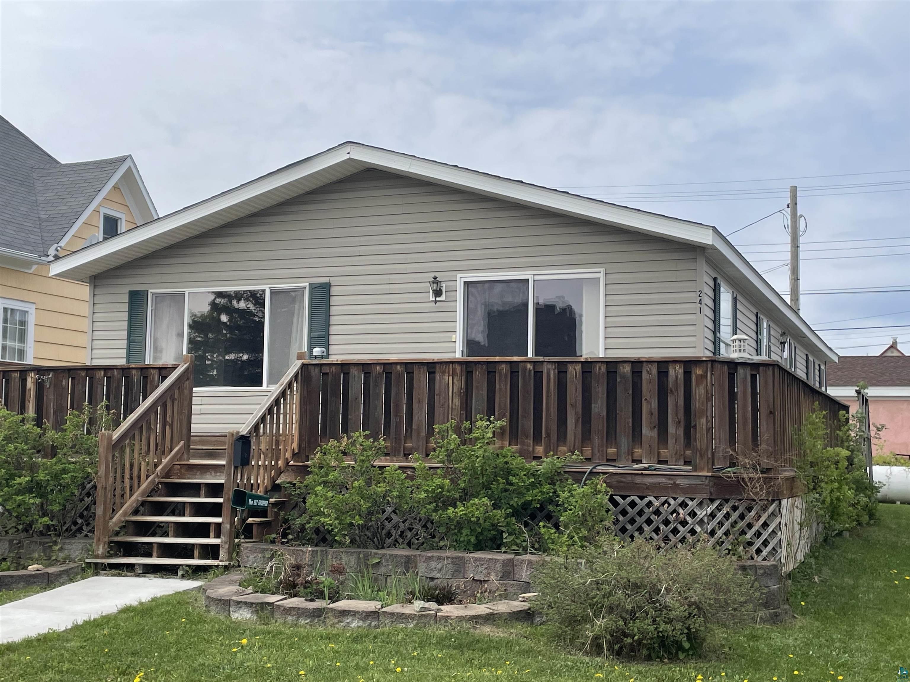 241 E Harvey St Ely MN 55731 6108266 image1