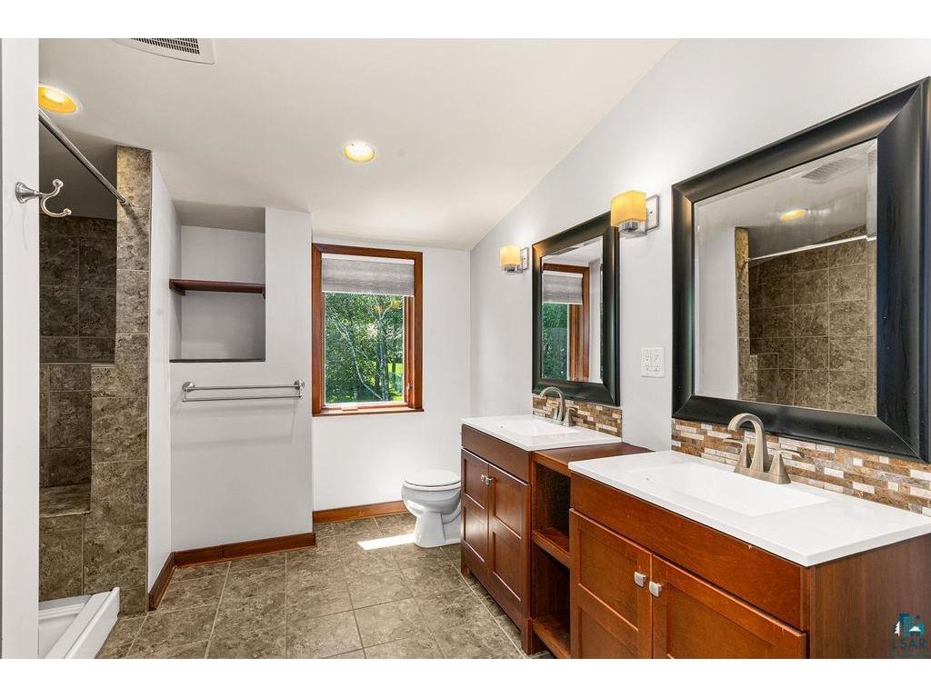 2417 Plymouth Ave Duluth MN 55811 6126785 image11