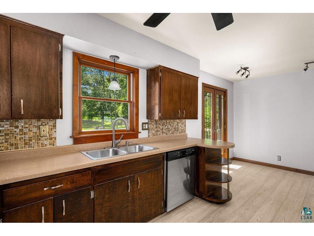 2417 Plymouth Ave Duluth MN 55811 6126785 image19