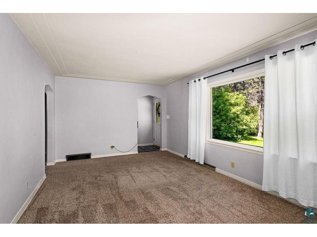 2417 Plymouth Ave Duluth MN 55811 6126785 image3