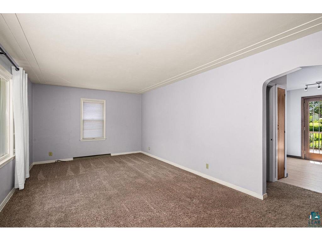 2417 Plymouth Ave Duluth MN 55811 6126785 image4