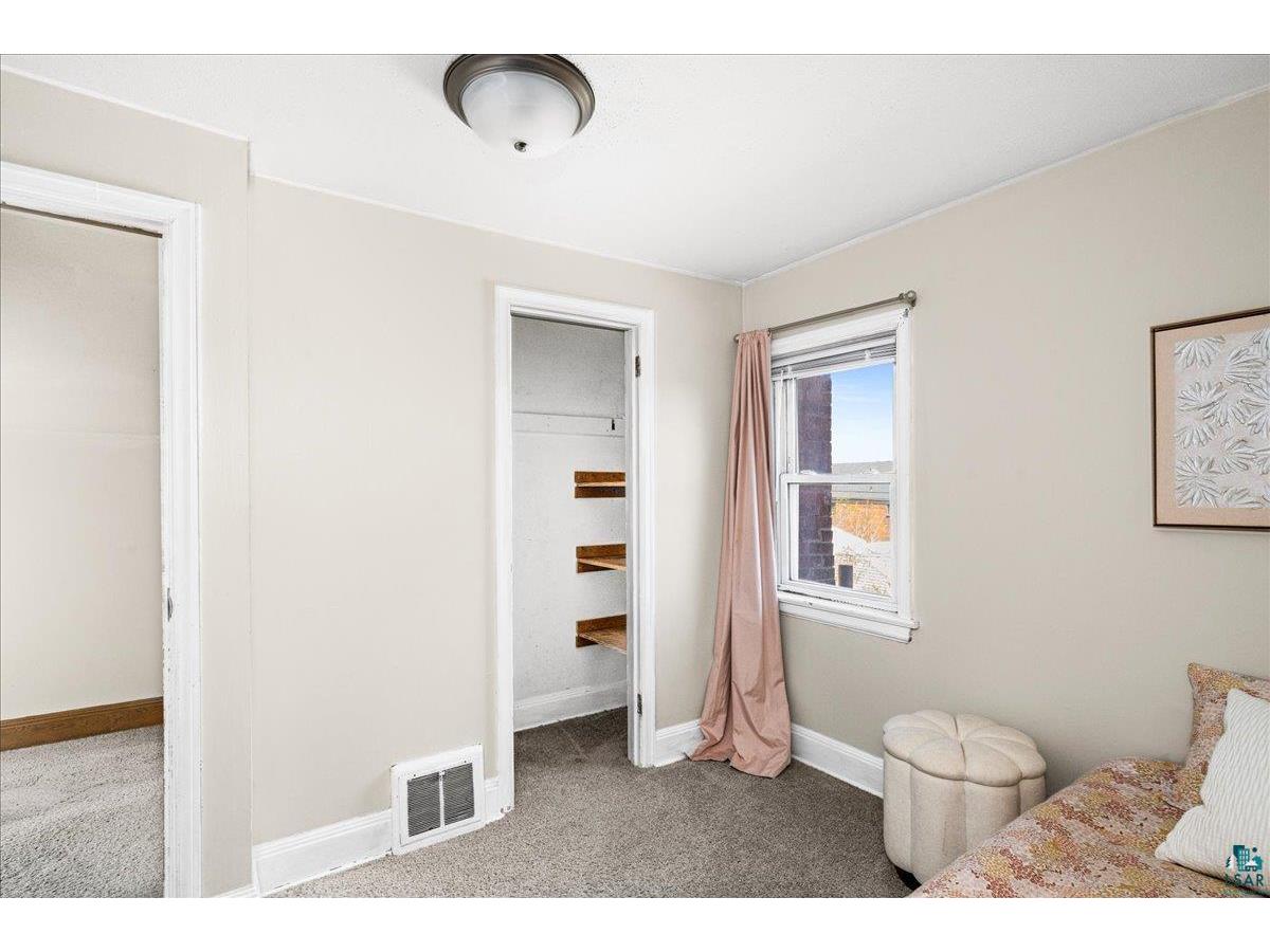 2418 W 2nd St Duluth MN 55806 6125624 image23