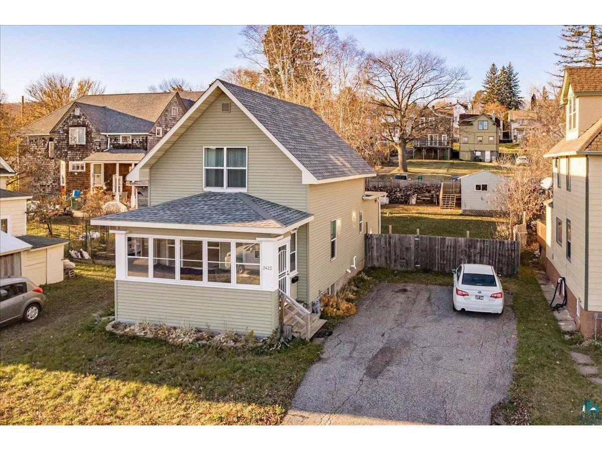 2423 W 5th St Duluth MN 55806 6117396 image1