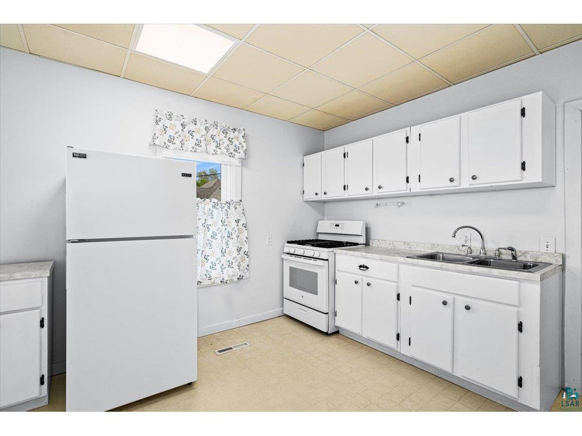 2424 W 7th St Duluth MN 55806 6126178 image2