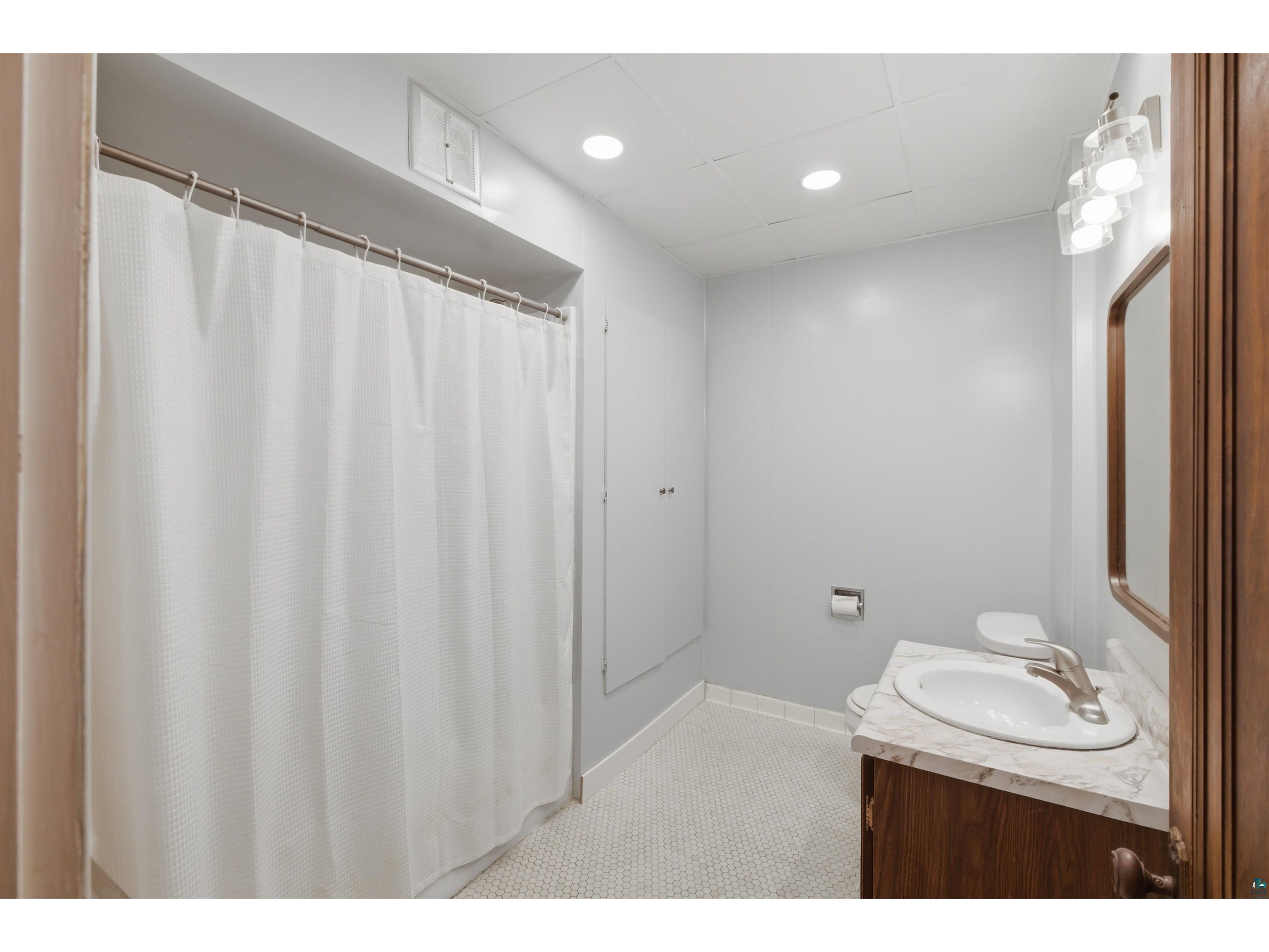 2430 Ogden Ave Superior WI 54880 6126184 image15