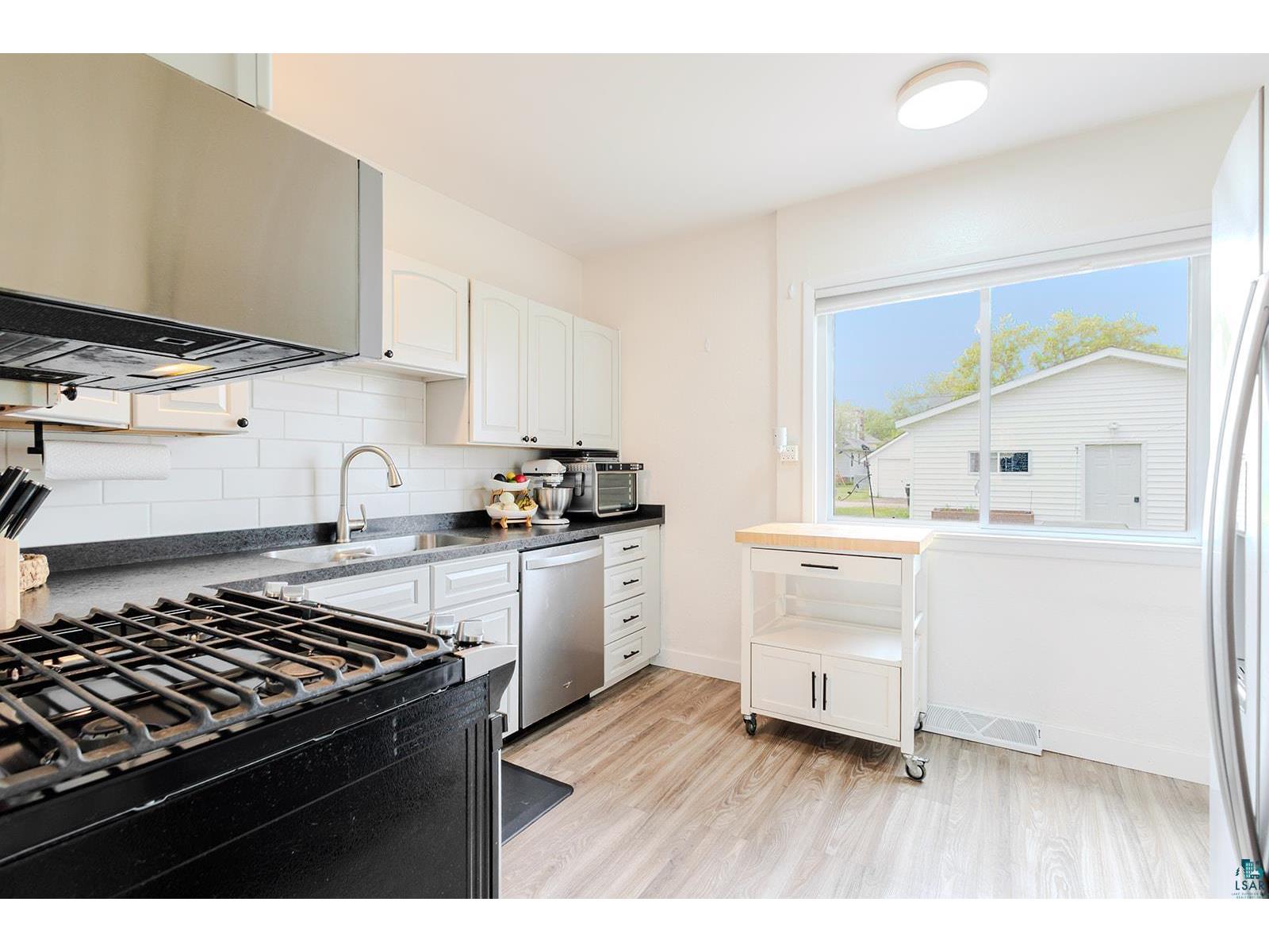 2431 Hughitt Ave Superior WI 54880 6125901 image11