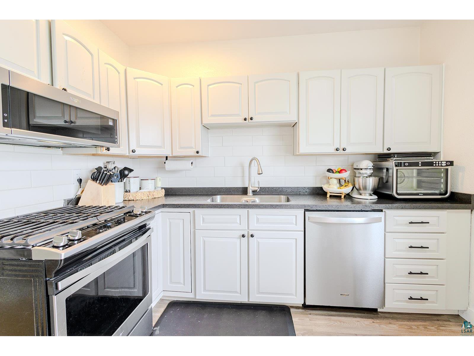 2431 Hughitt Ave Superior WI 54880 6125901 image12