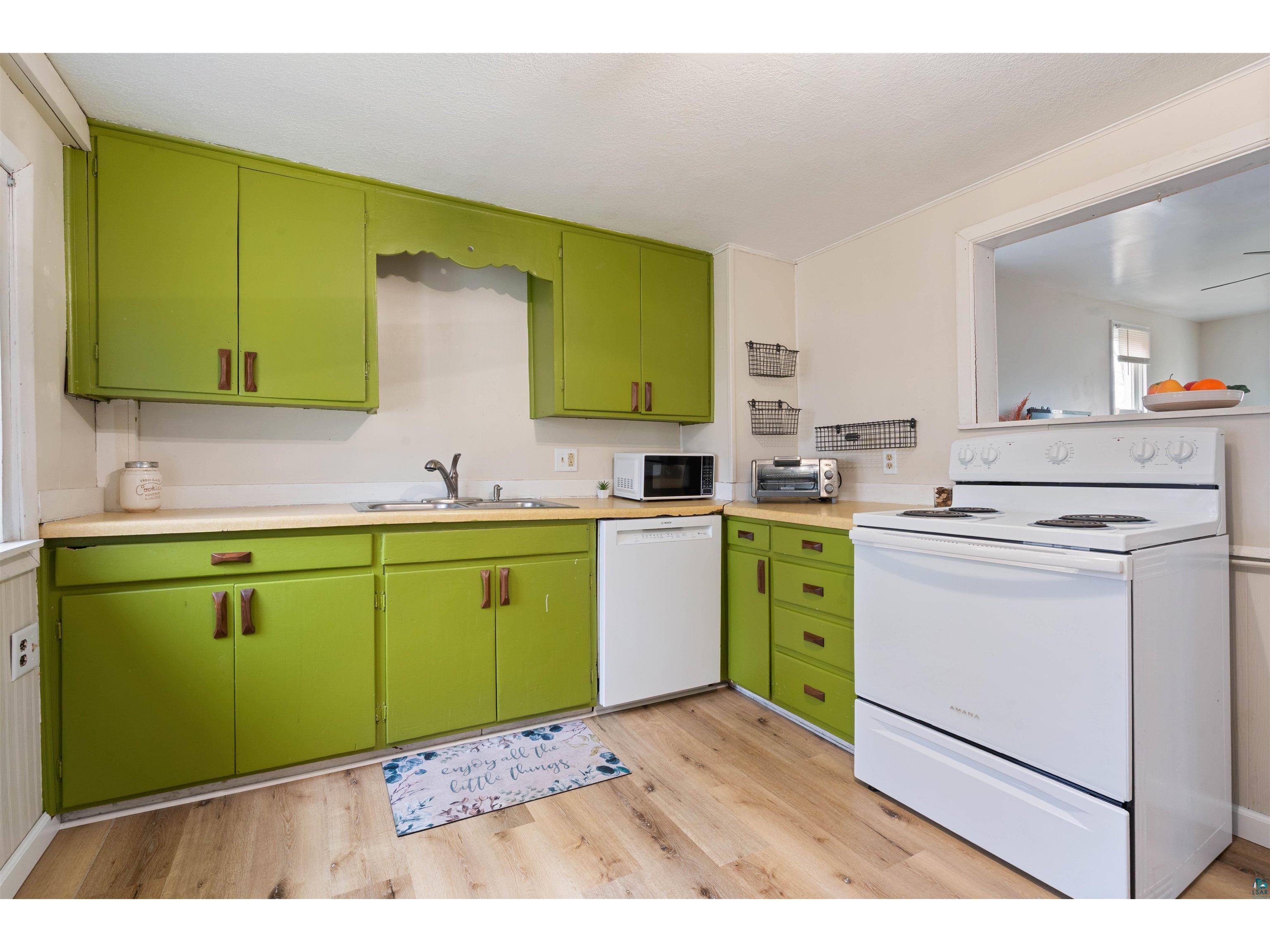 2436 Oakes Ave Superior WI 54880 6125820 image11
